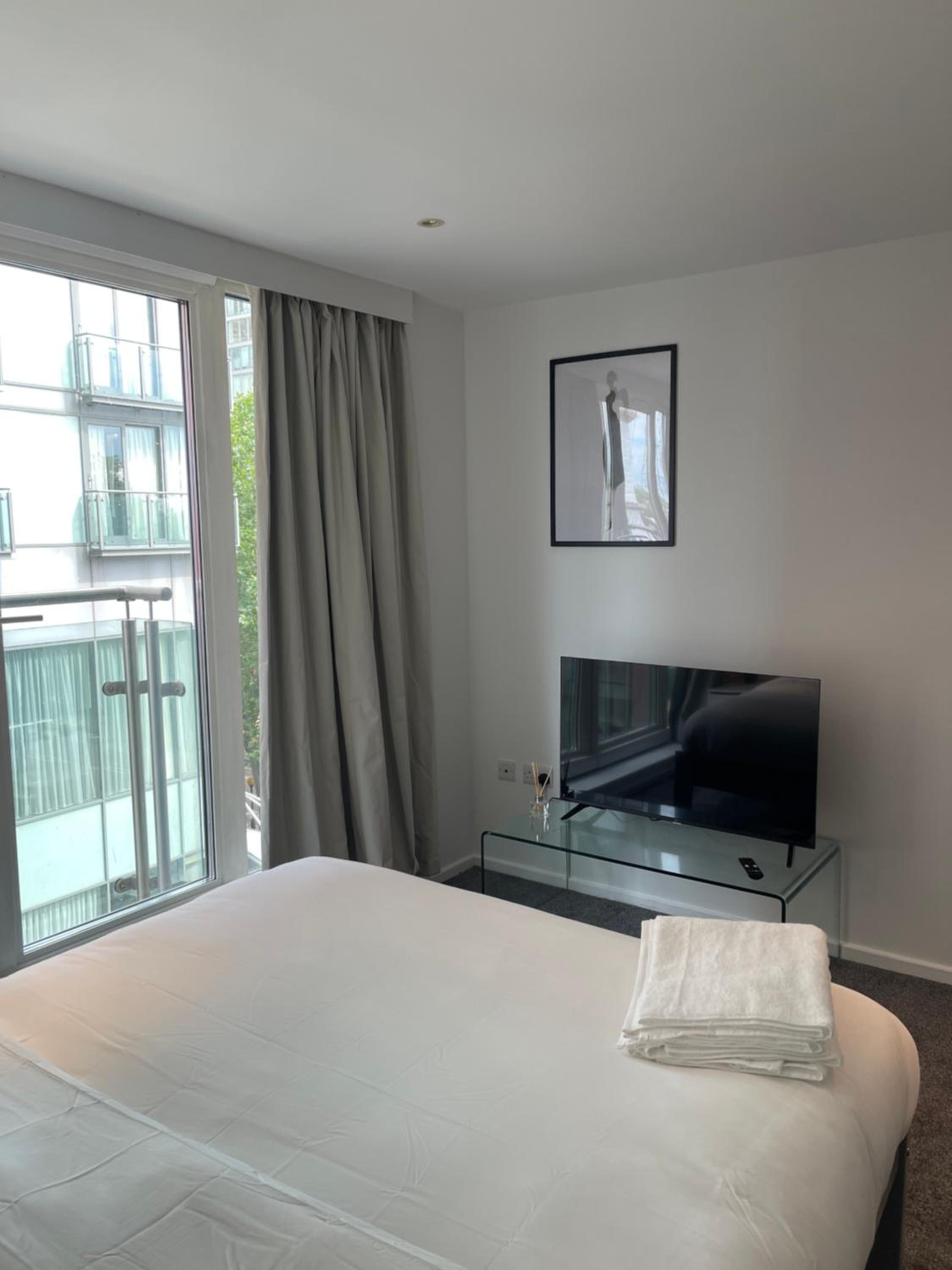 Modern Luxury 2 bedroom apartment in London Excel