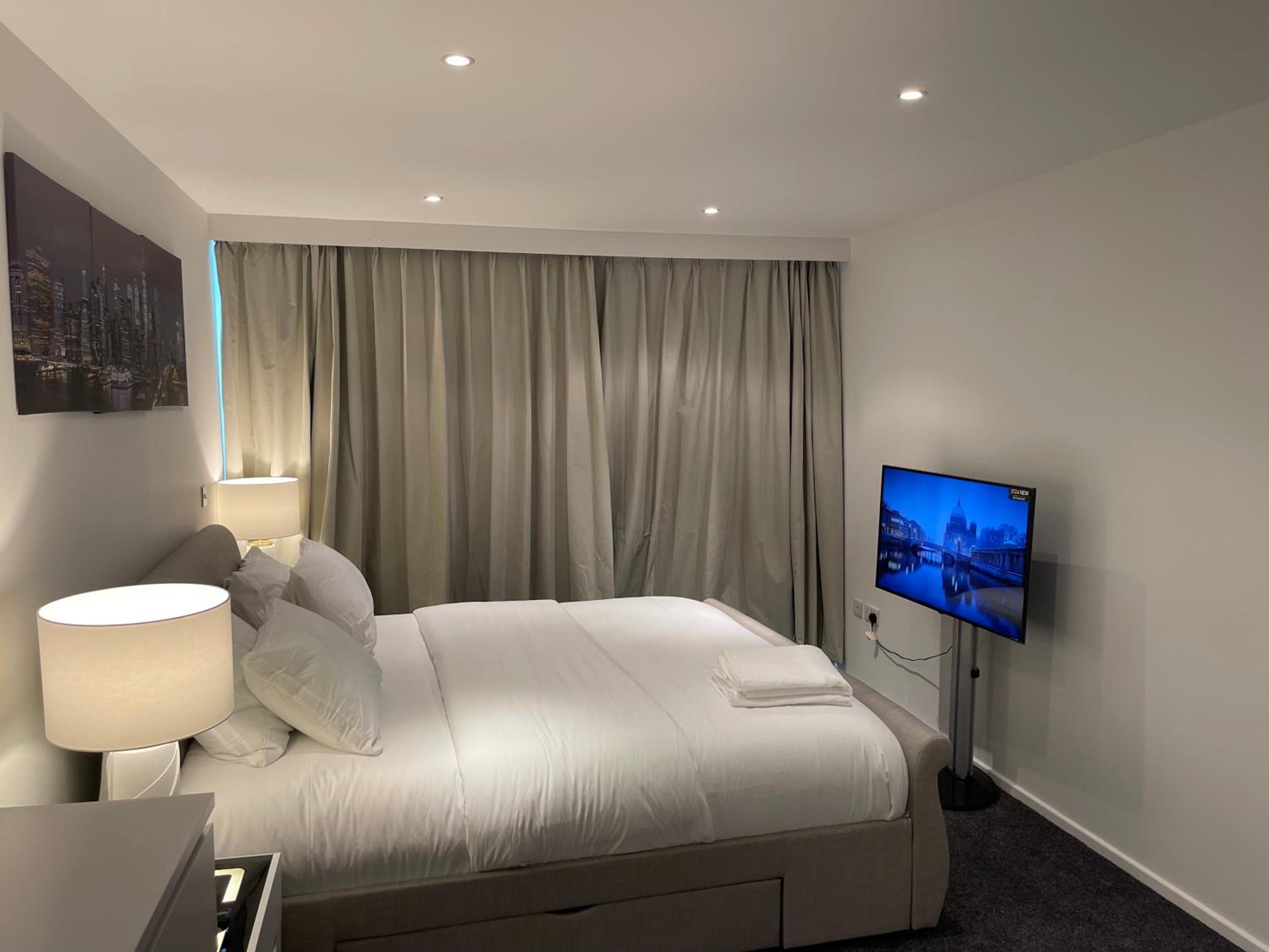 Modern Luxury 2 bedroom apartment in London Excel