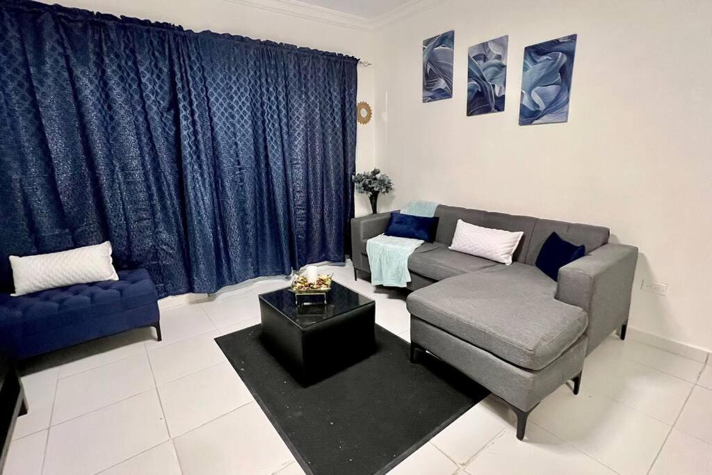 Habitacion con piscina