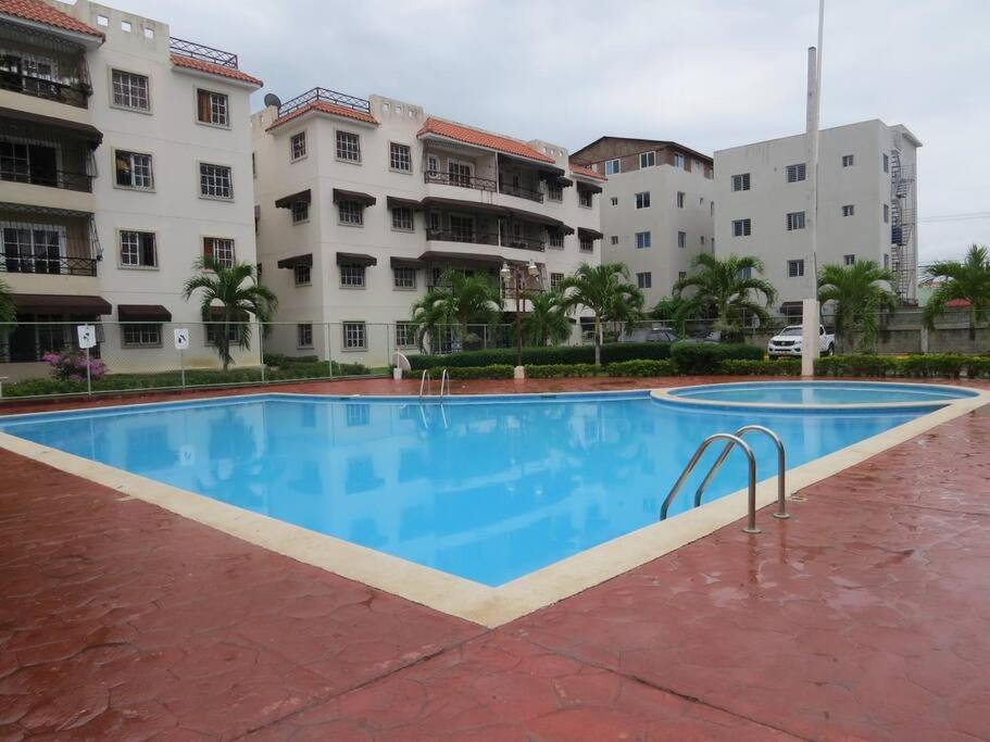 Habitacion con piscina