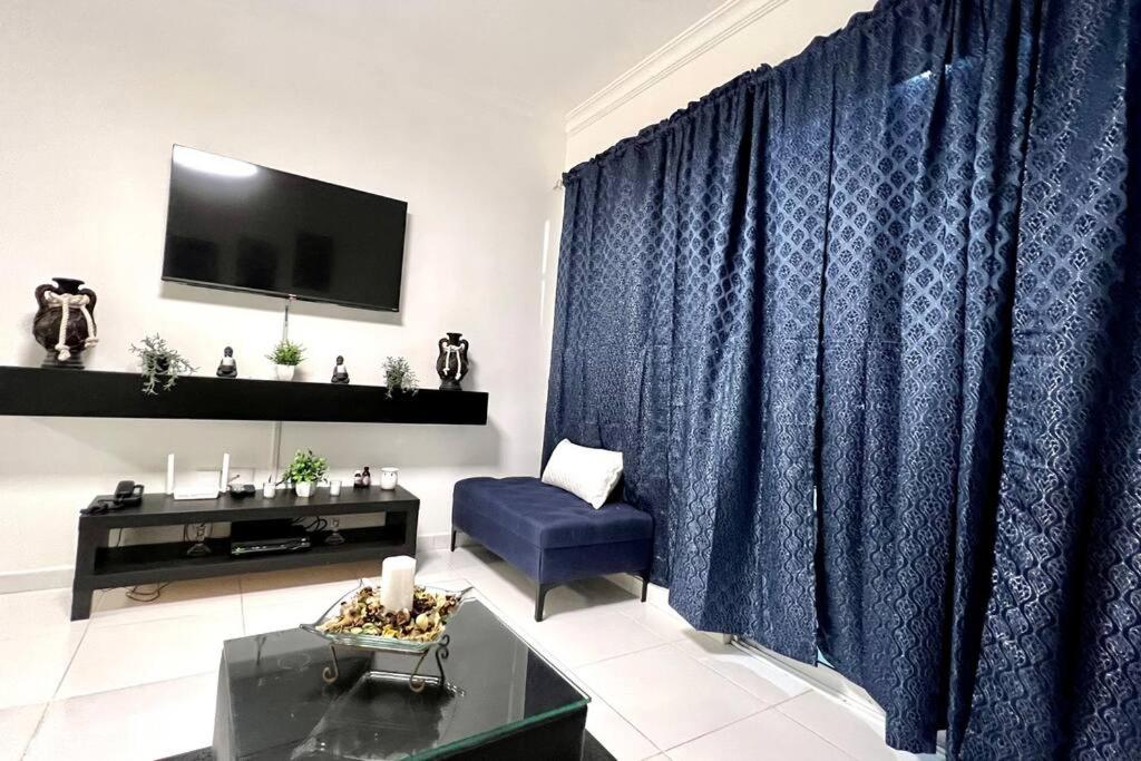 Habitacion con piscina