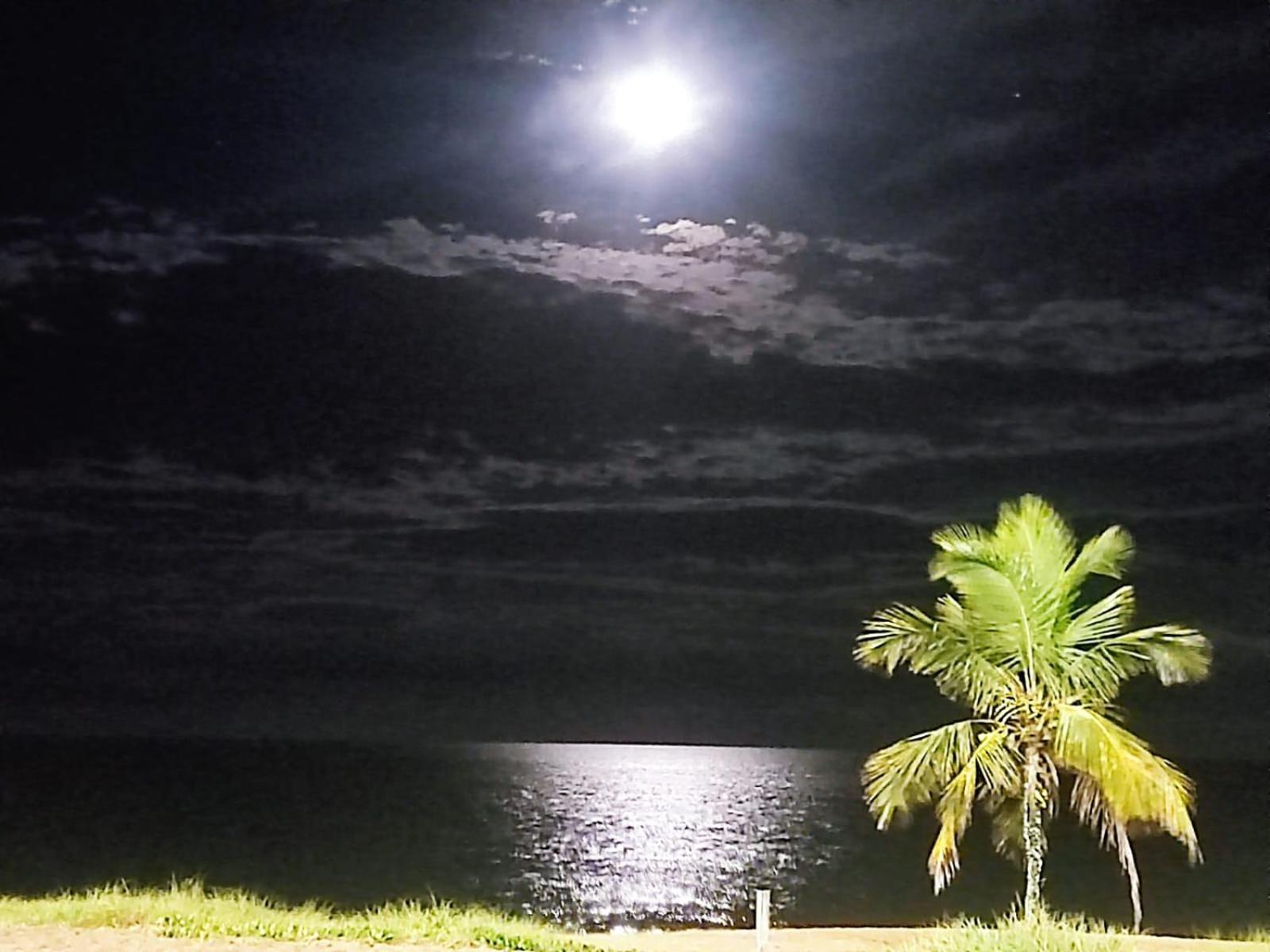 Casa em condominio com piscina proximo a praia