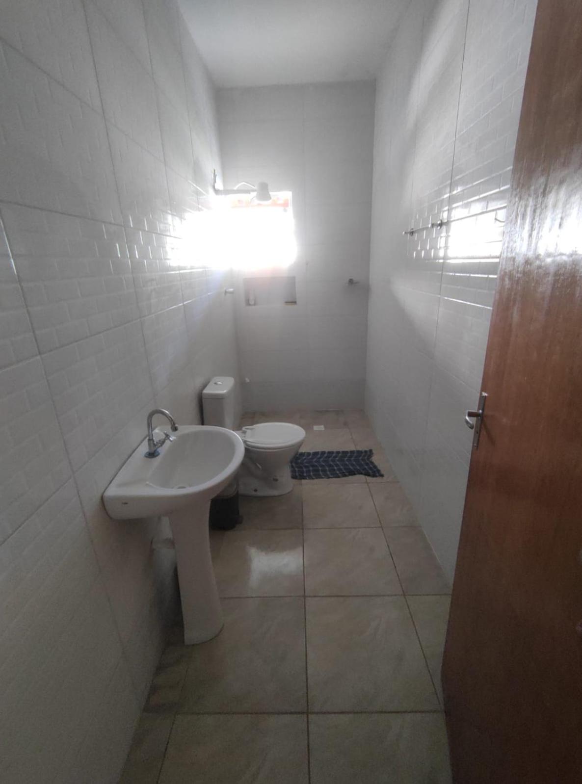 Casa em condominio com piscina proximo a praia