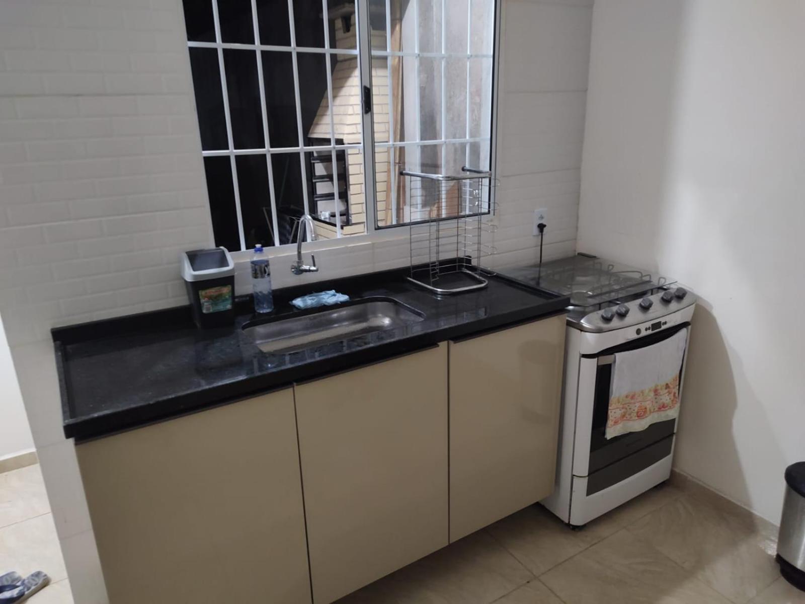 Casa em condominio com piscina proximo a praia