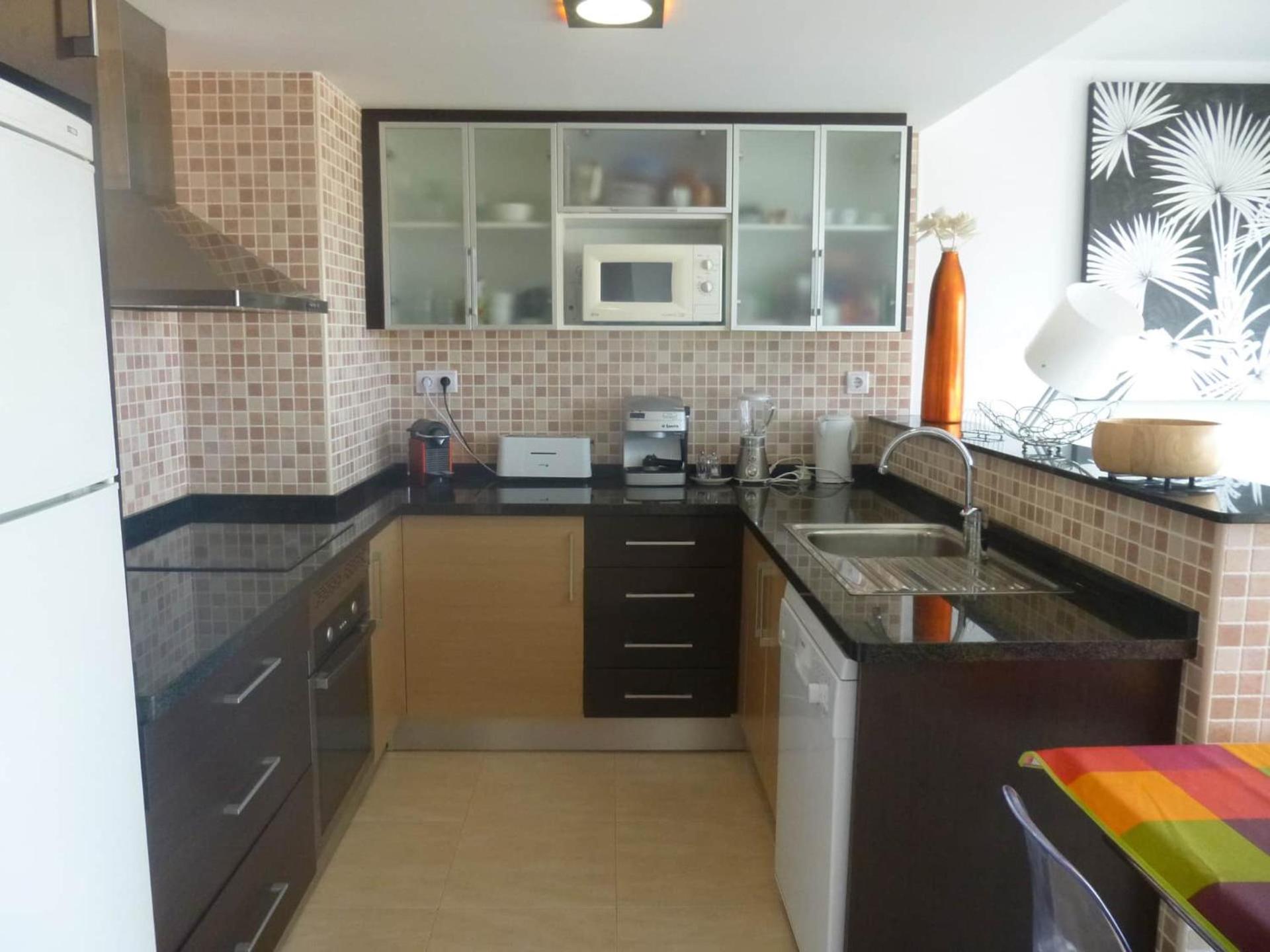 Apartamento Ozieri con piscina y vistas al mar