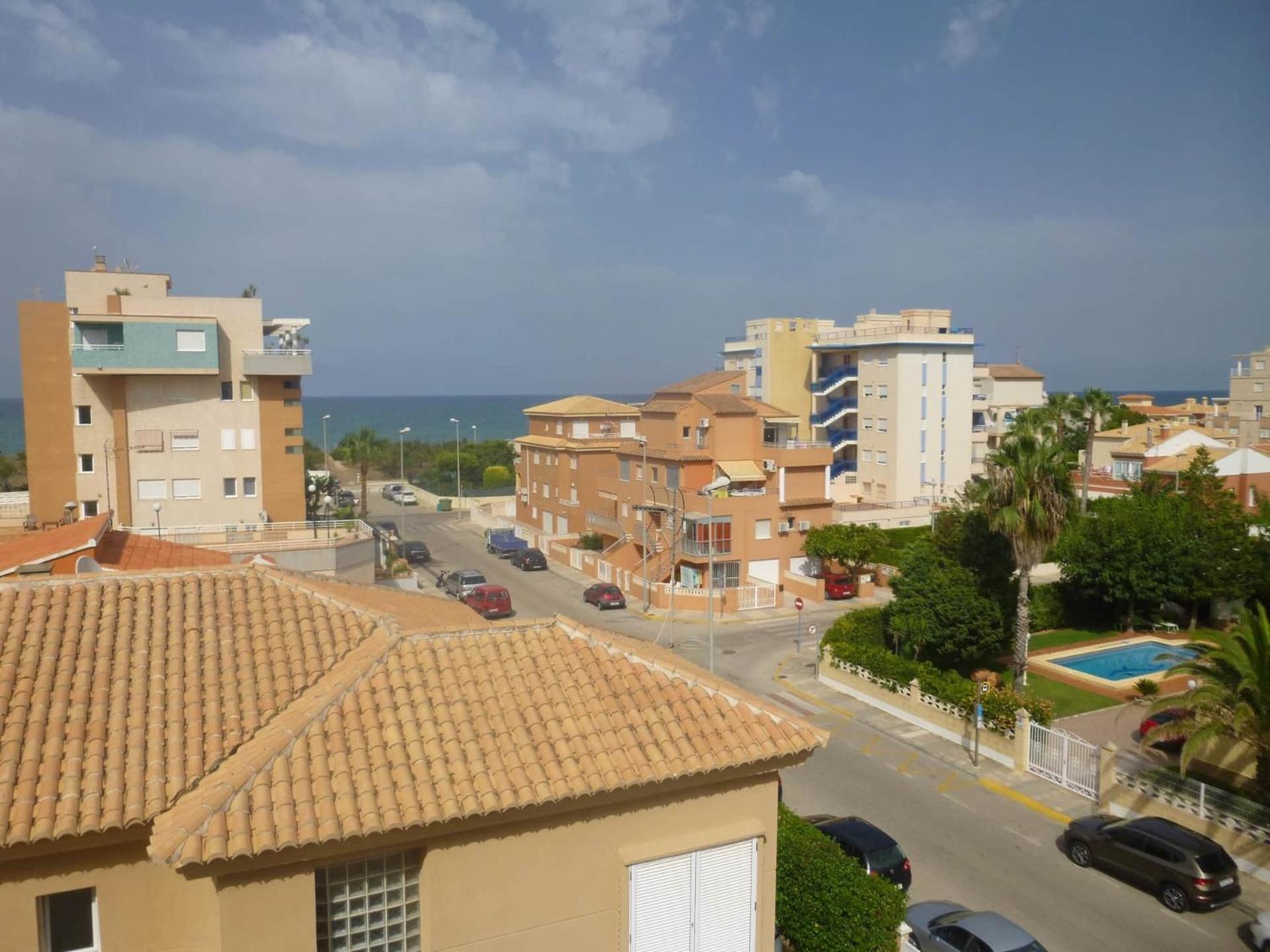 Apartamento Ozieri con piscina y vistas al mar