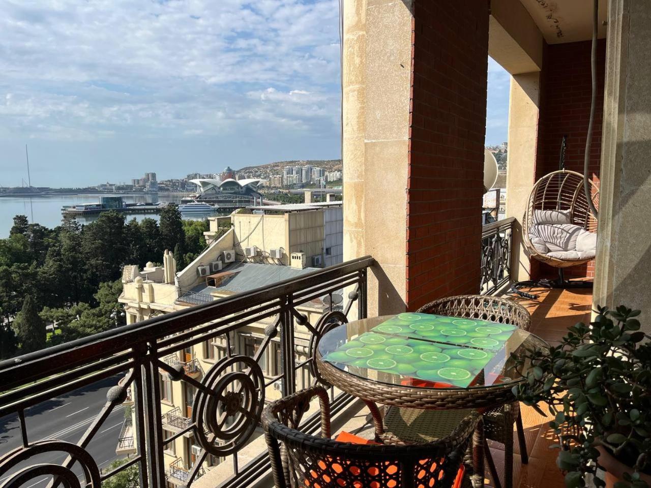 Two-room shared apartment with sea view in the city center