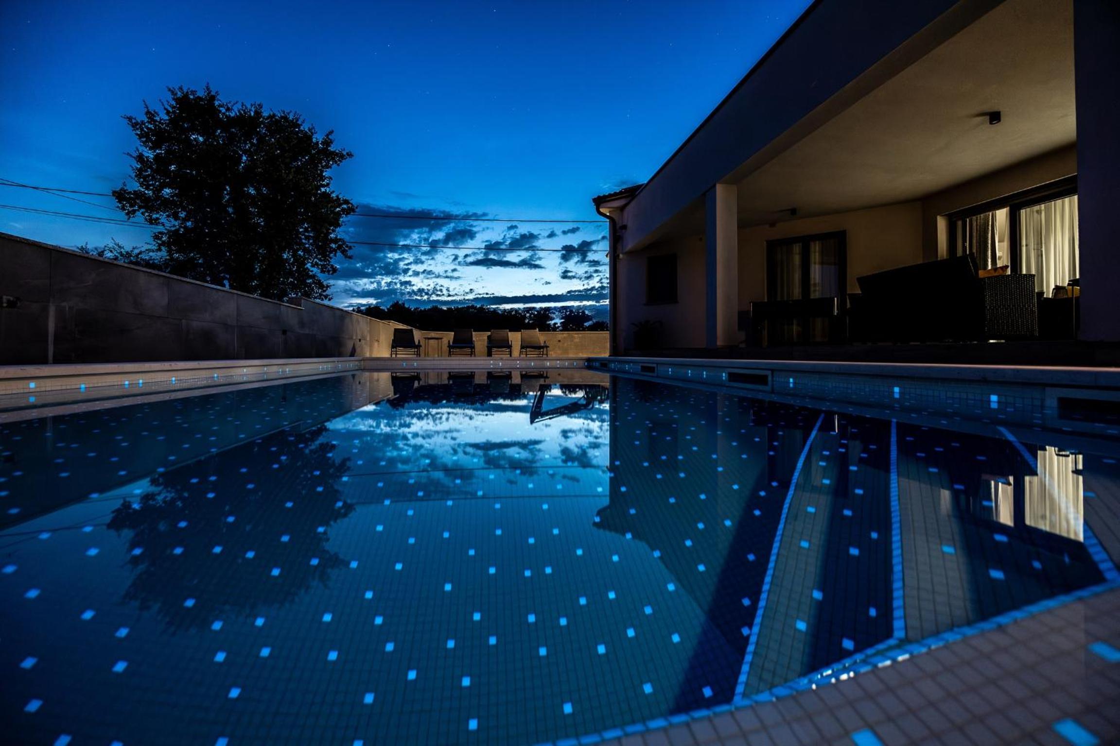 Villa Speranza with Illuminated Pool view 3