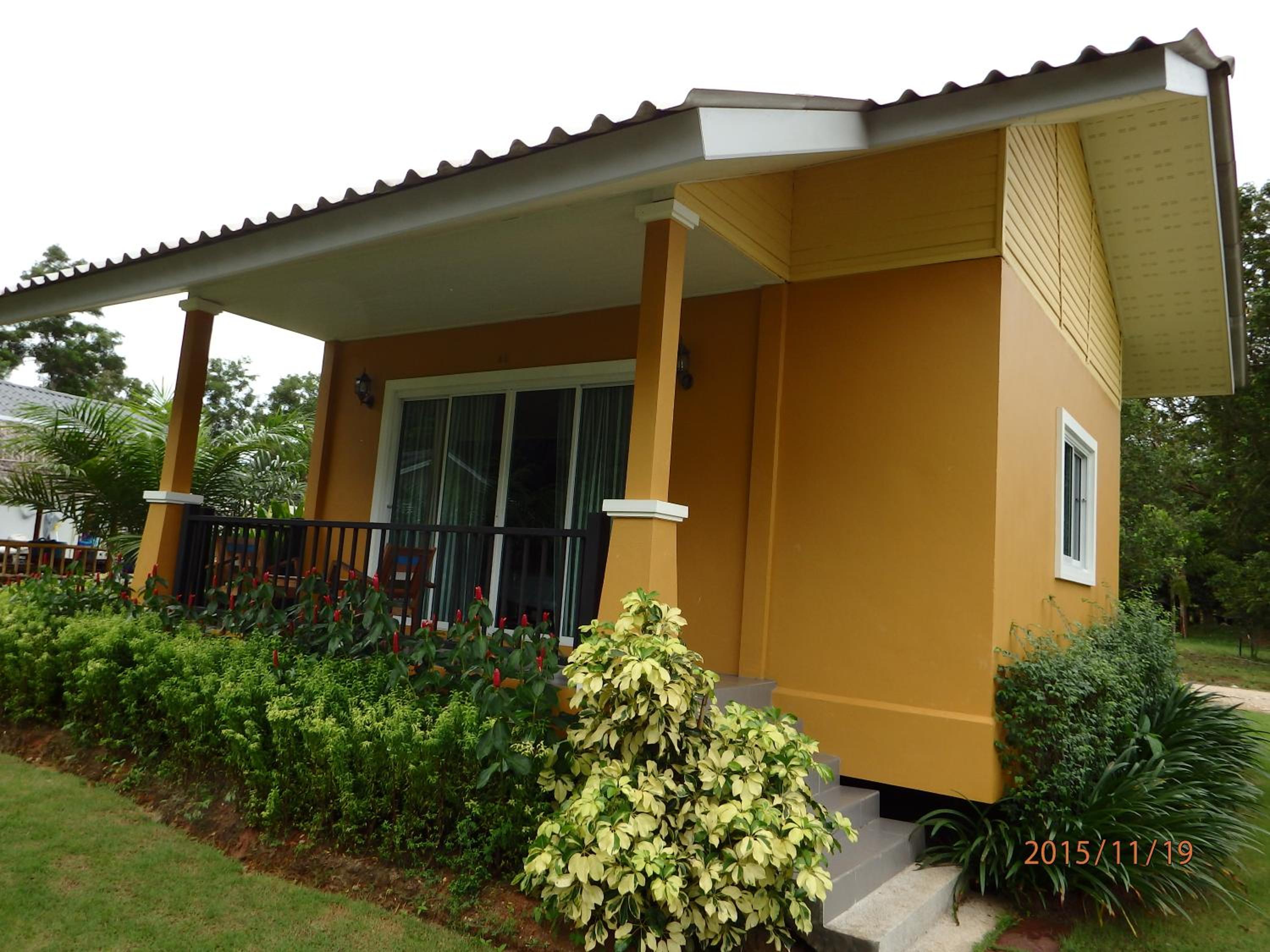 Suksompong Resort