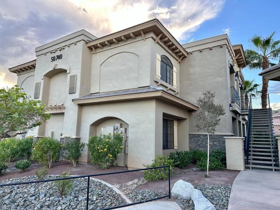 The Local Hideaway, Old Town Condo with Pool and Jacuzzi view 5