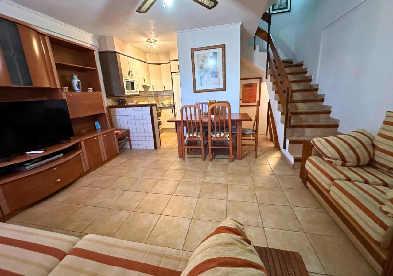 Bungaló en La Mata en urbanización con piscina