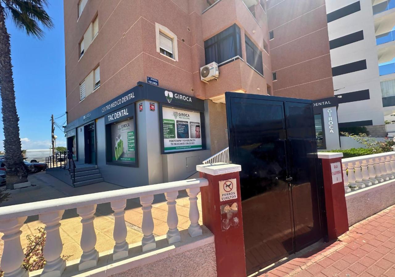 Bungaló en La Mata en urbanización con piscina