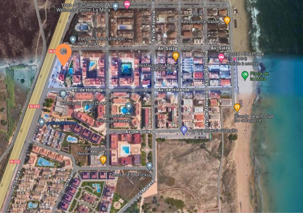 Bungaló en La Mata en urbanización con piscina