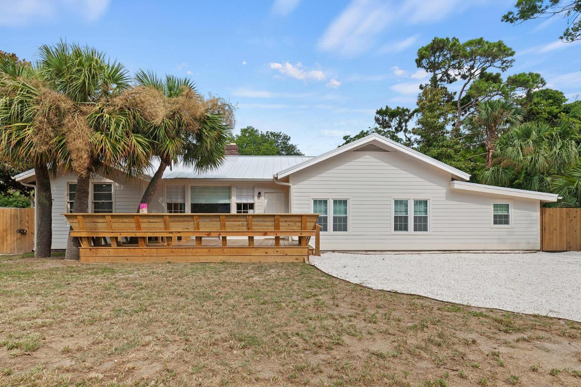 Striped Palm Estate view 3