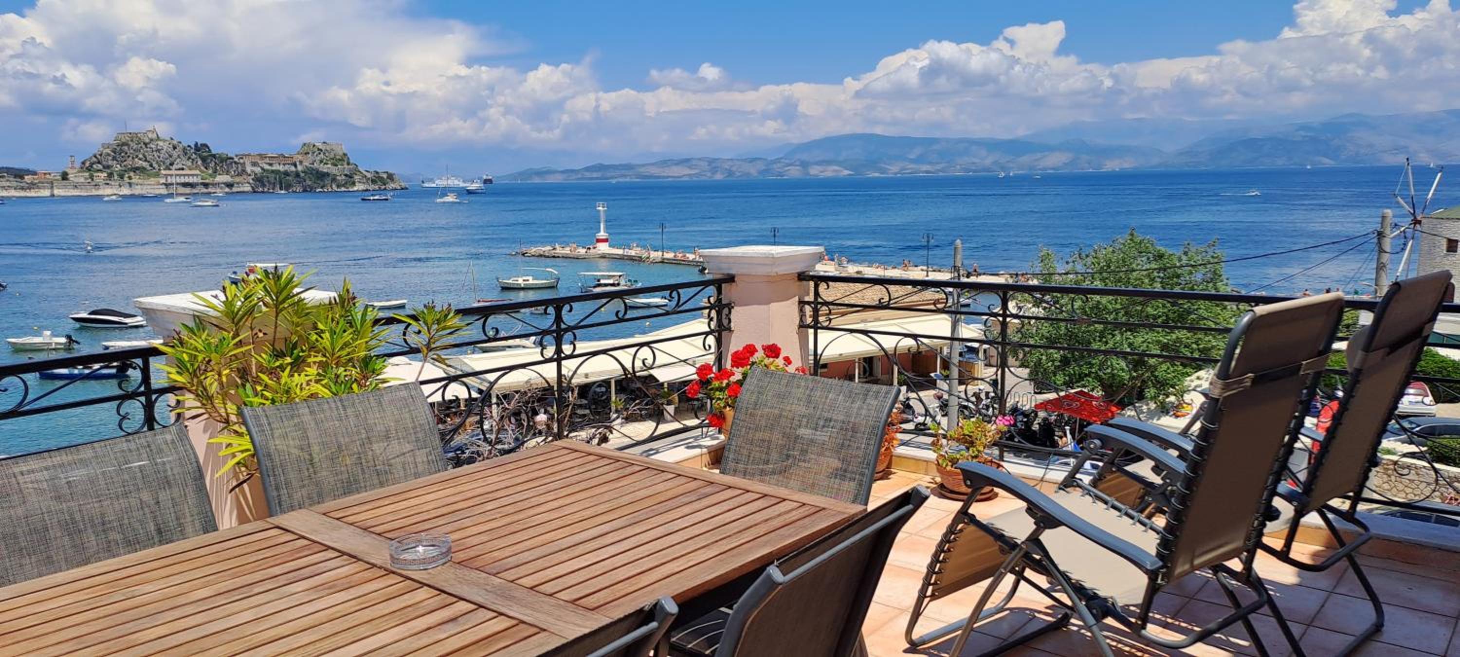 Garitsa Bay Apartment