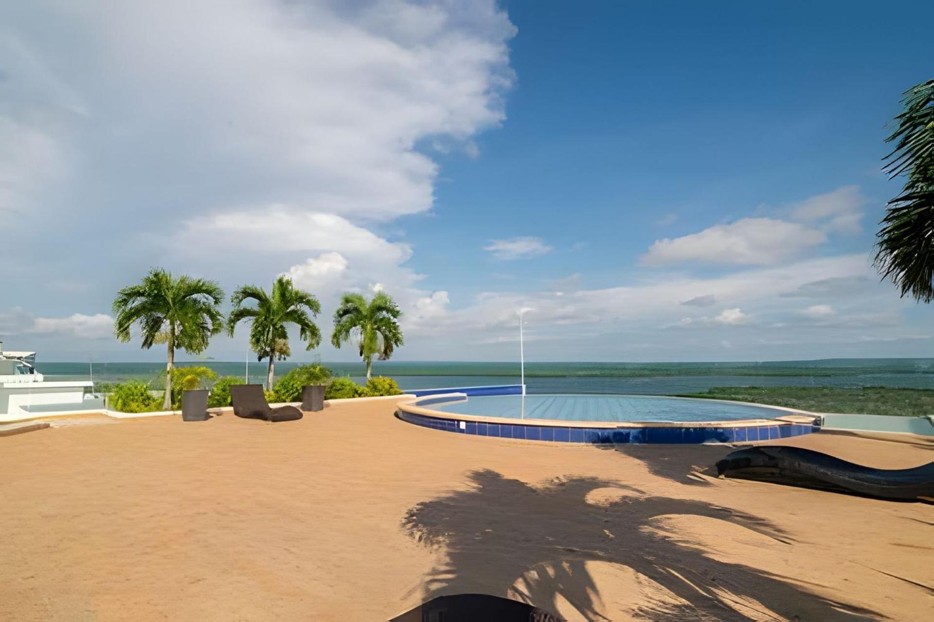 2 Bedrooms Morros. Swamp View and Beach Access