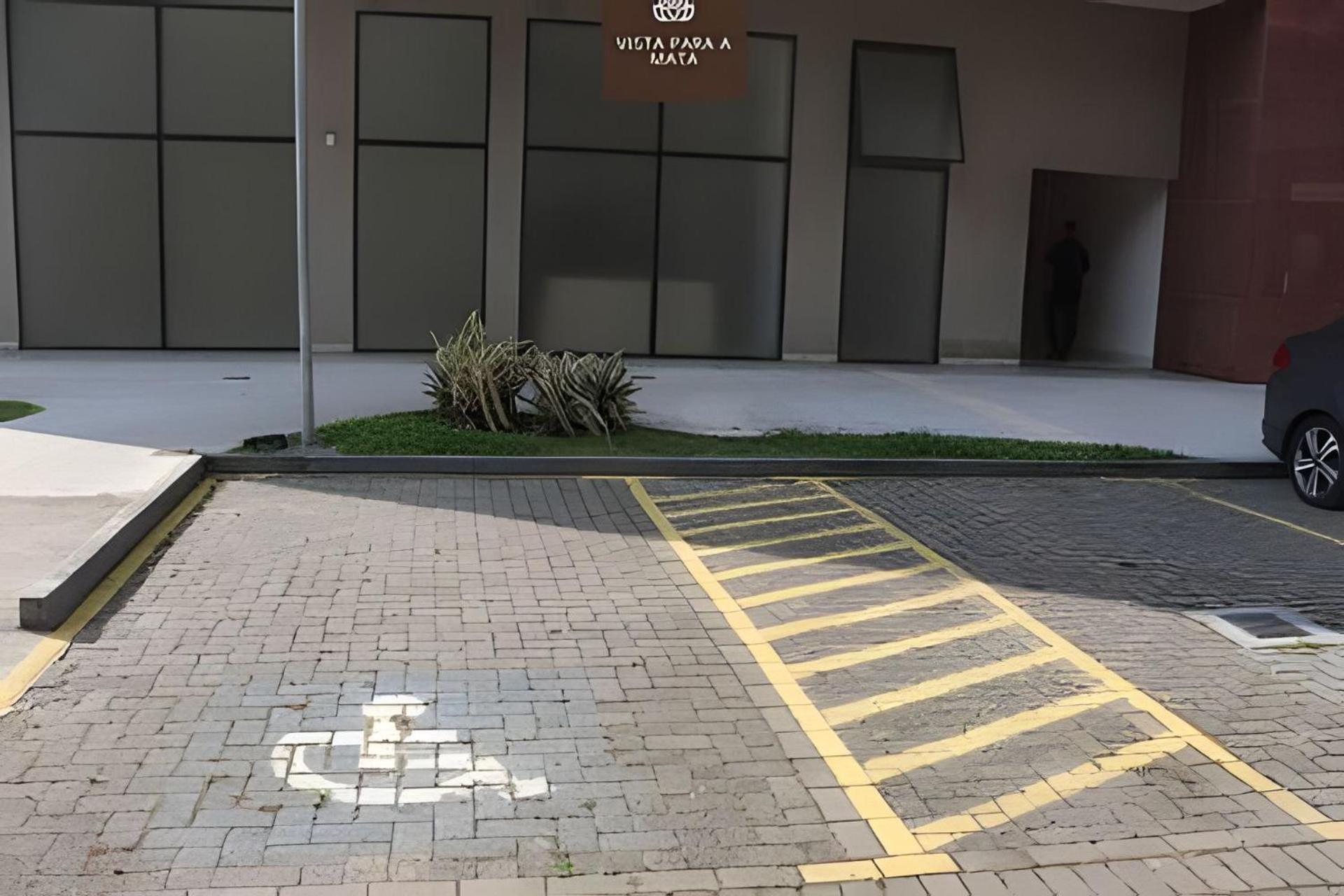 FLAT VPM - Cozinha, Varanda, Ar Cond, Estacionamento, Cama Queen, Vista Incrível, 400mb Wi-fi, TV Smart, Serviços de Streaming, Ducha Forte, Próximo a Barr
