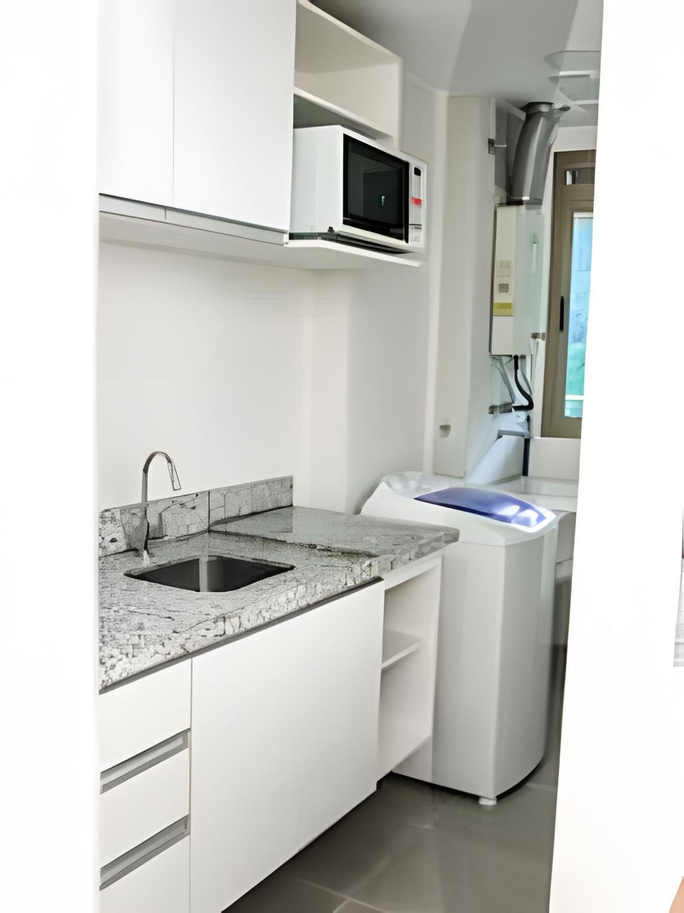 FLAT VPM - Cozinha, Varanda, Ar Cond, Estacionamento, Cama Queen, Vista Incrível, 400mb Wi-fi, TV Smart, Serviços de Streaming, Ducha Forte, Próximo a Barr