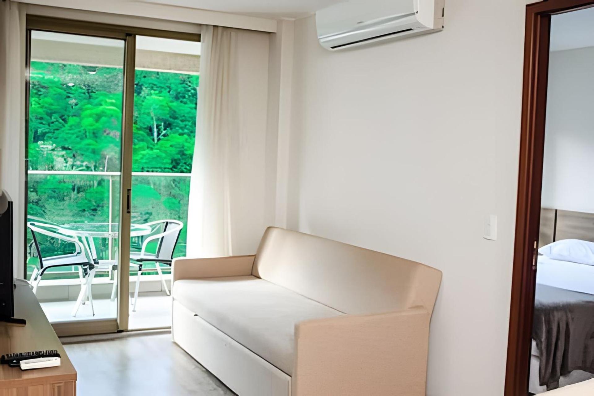 FLAT VPM - Cozinha, Varanda, Ar Cond, Estacionamento, Cama Queen, Vista Incrível, 400mb Wi-fi, TV Smart, Serviços de Streaming, Ducha Forte, Próximo a Barr