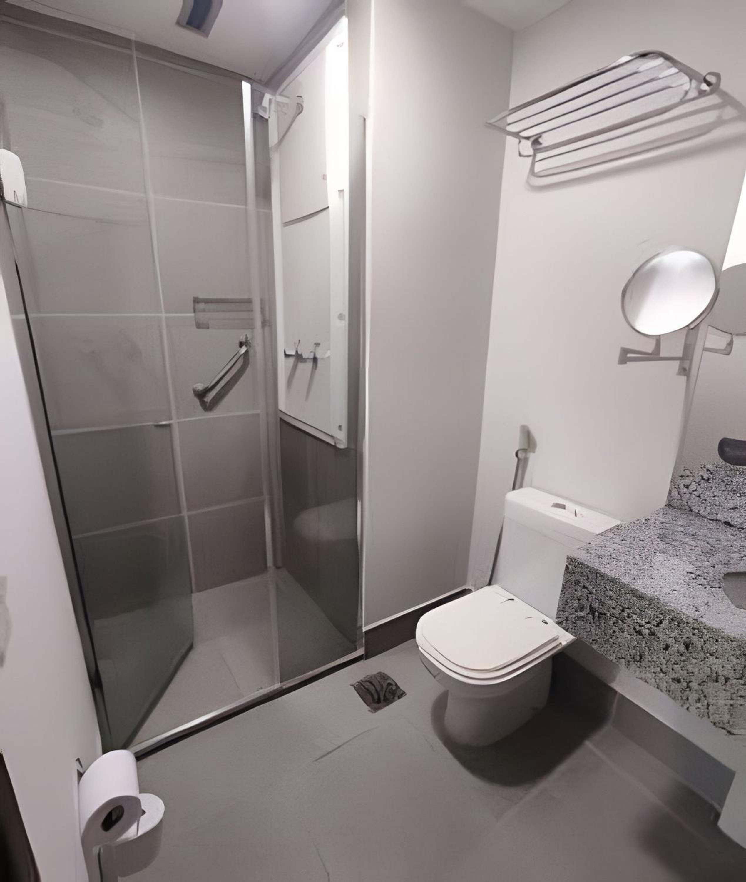 FLAT VPM - Cozinha, Varanda, Ar Cond, Estacionamento, Cama Queen, Vista Incrível, 400mb Wi-fi, TV Smart, Serviços de Streaming, Ducha Forte, Próximo a Barr