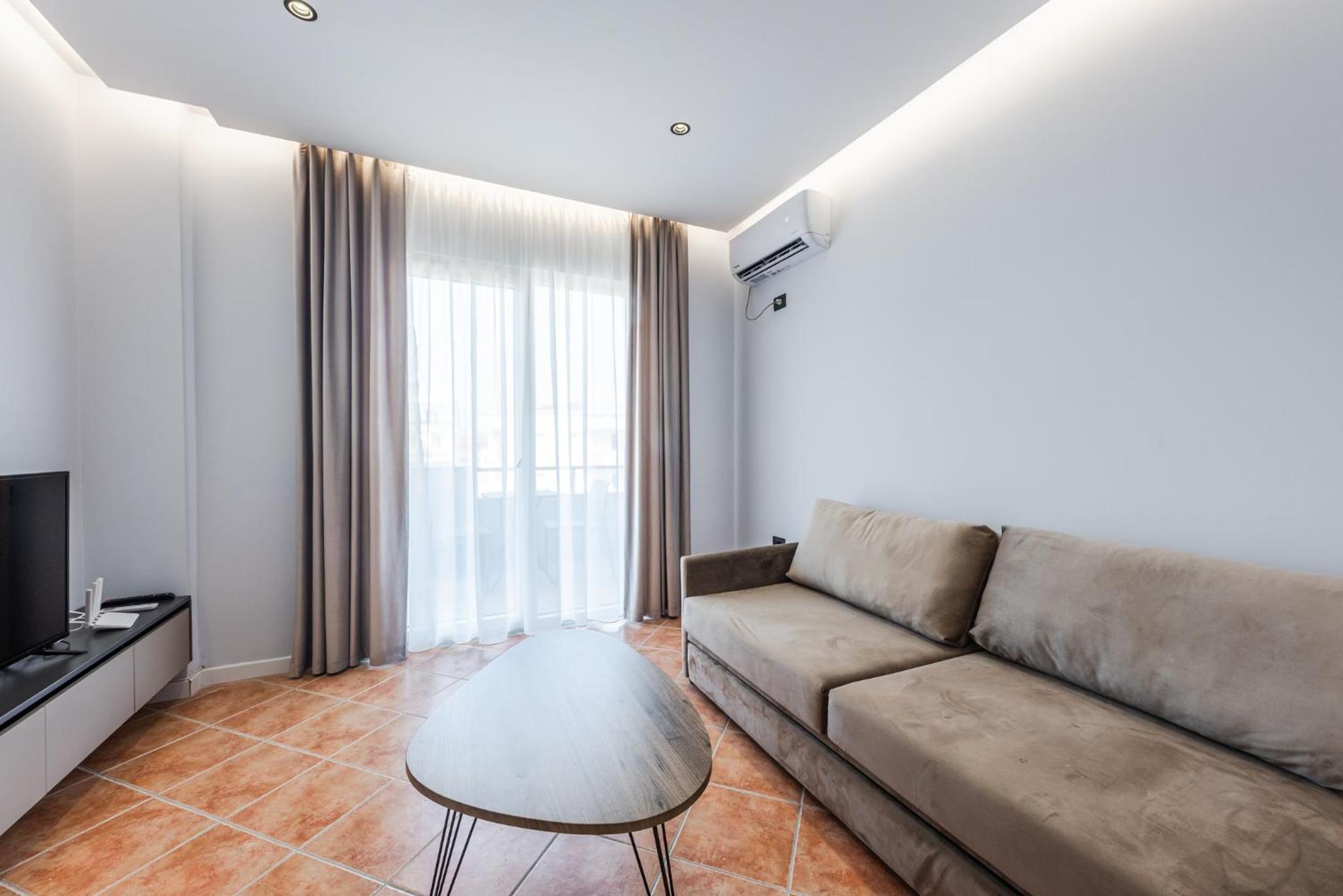 SR Apartments Golem