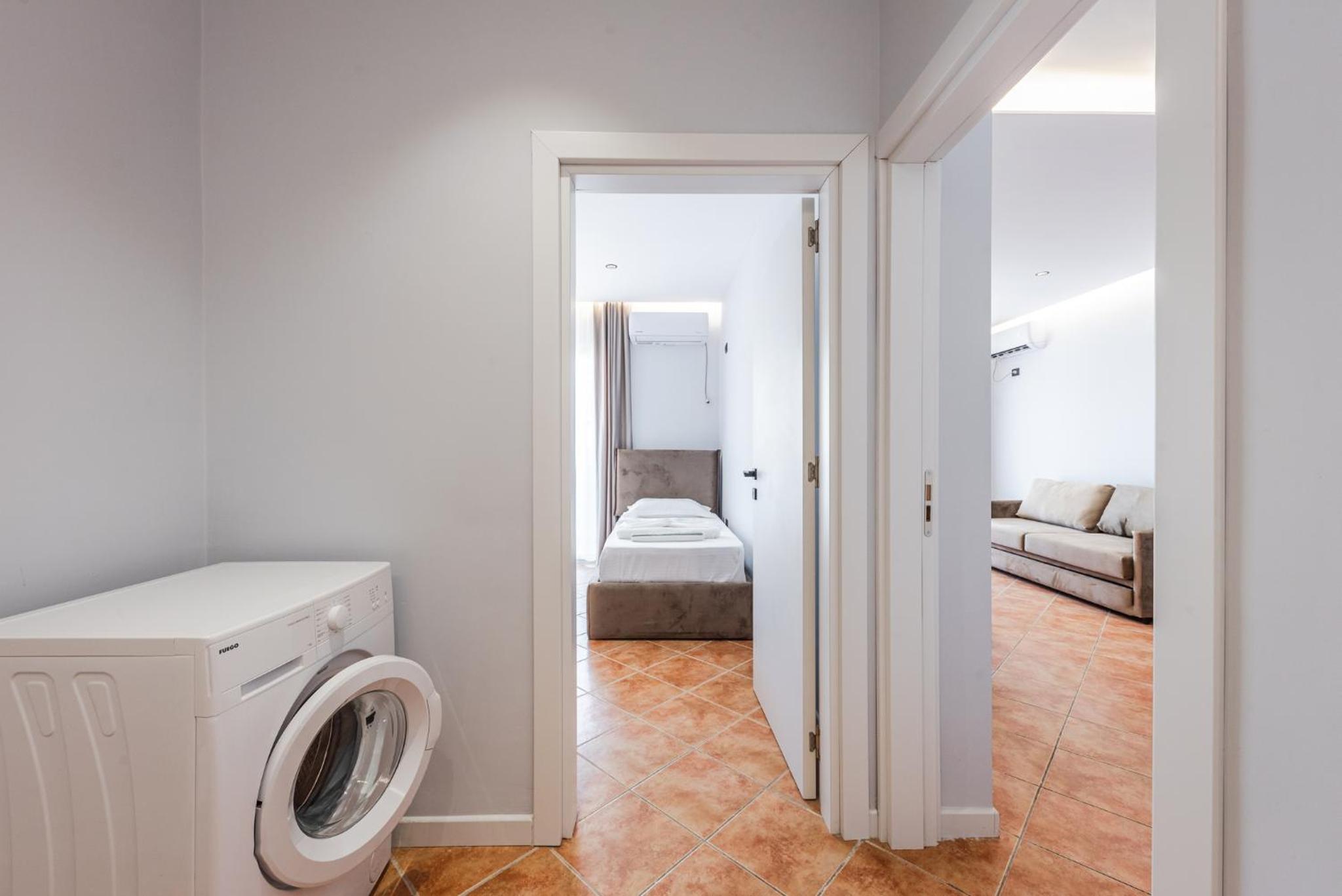 SR Apartments Golem