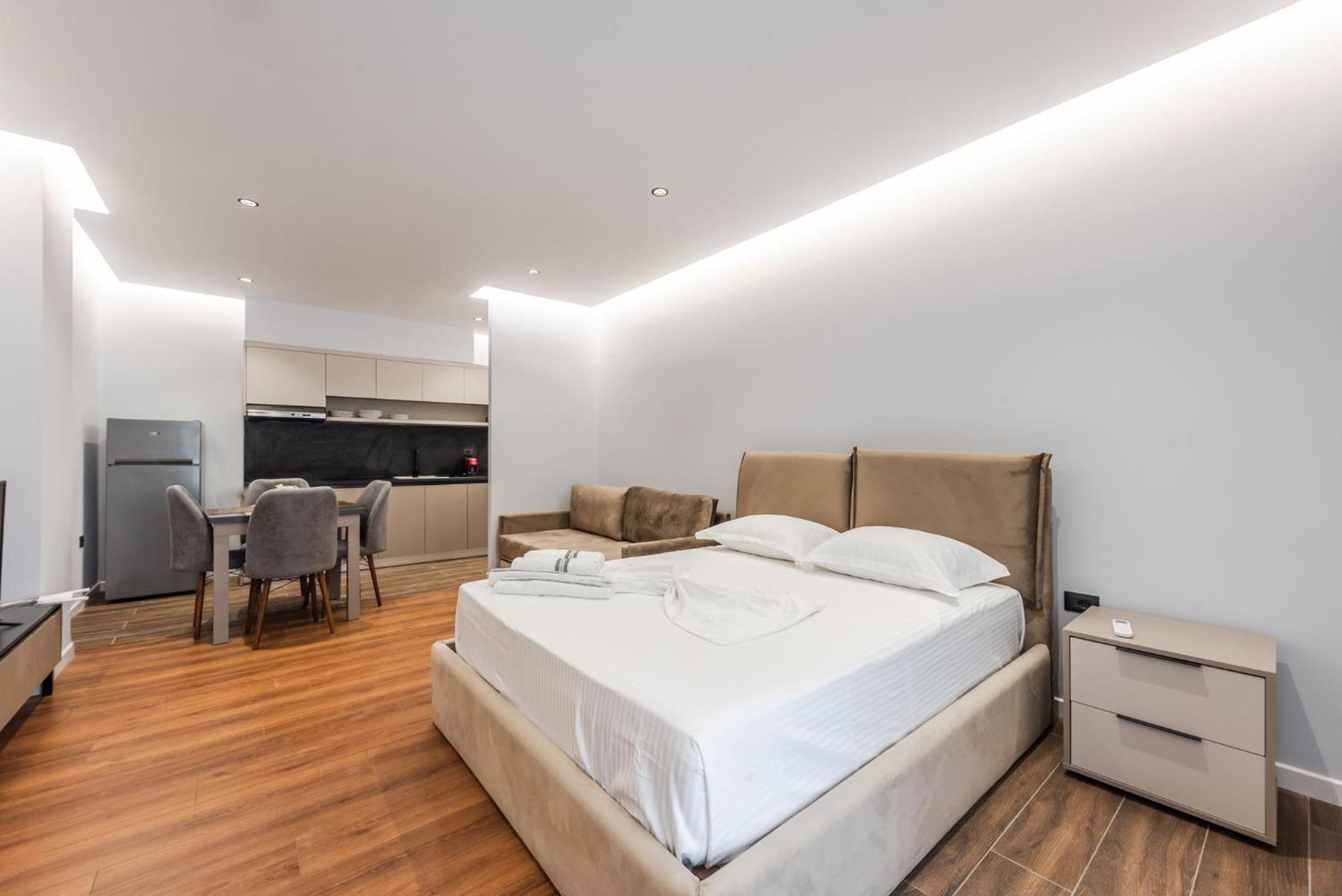SR Apartments Golem