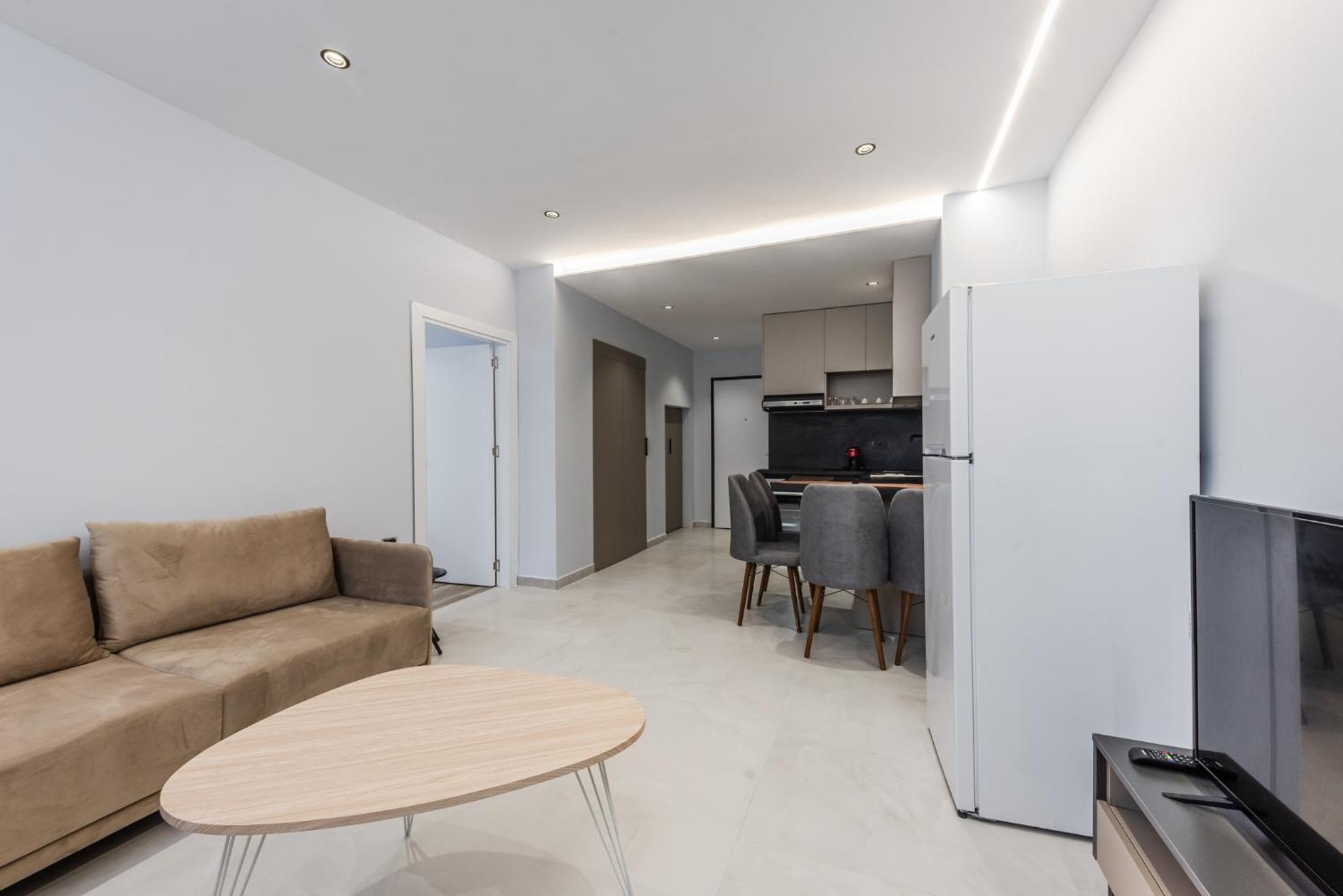 SR Apartments Golem