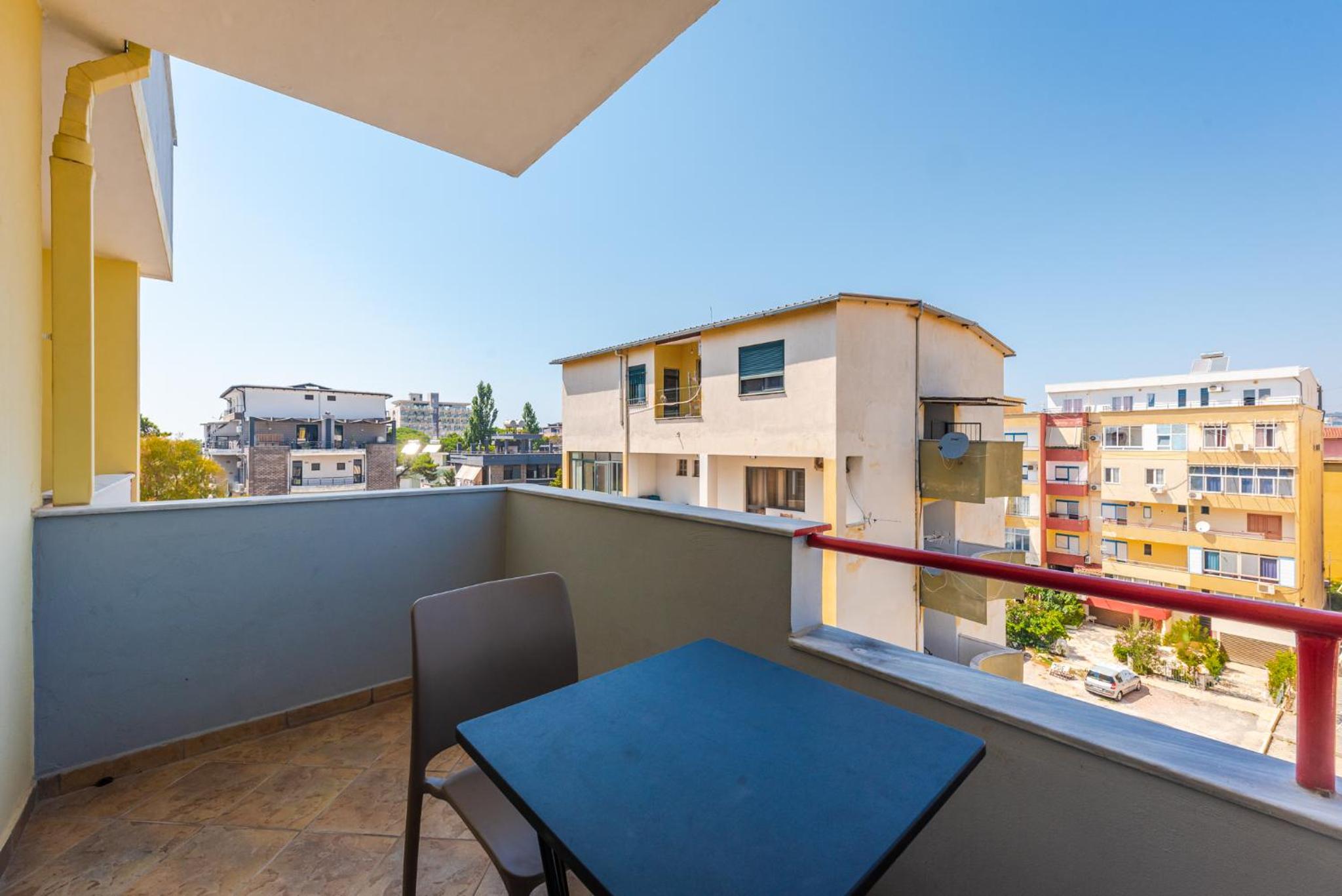 SR Apartments Golem