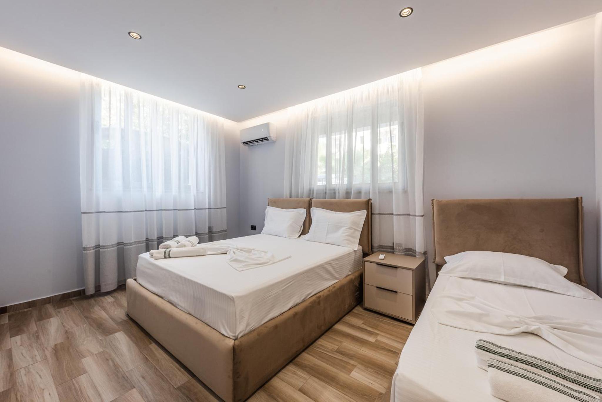 SR Apartments Golem