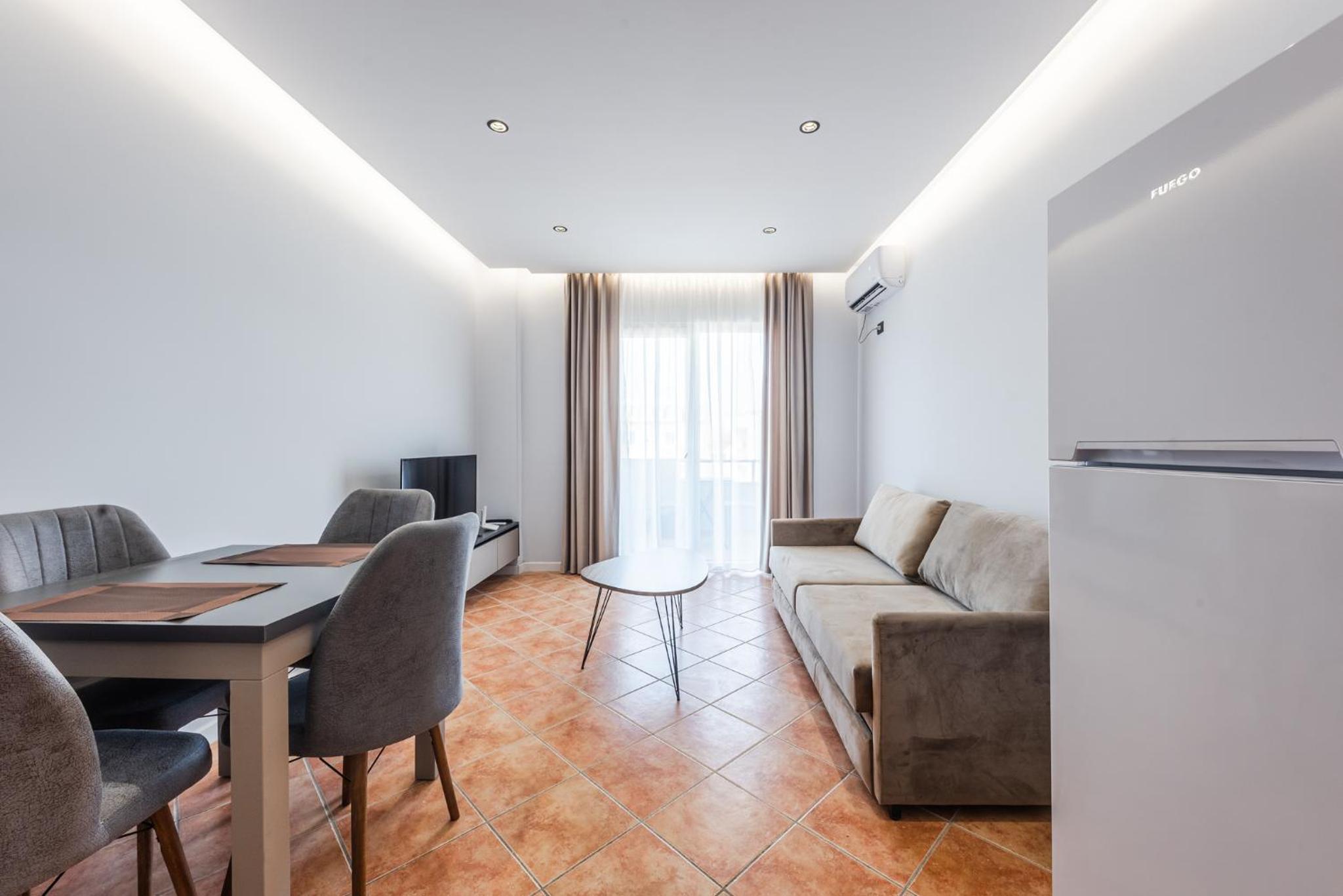 SR Apartments Golem