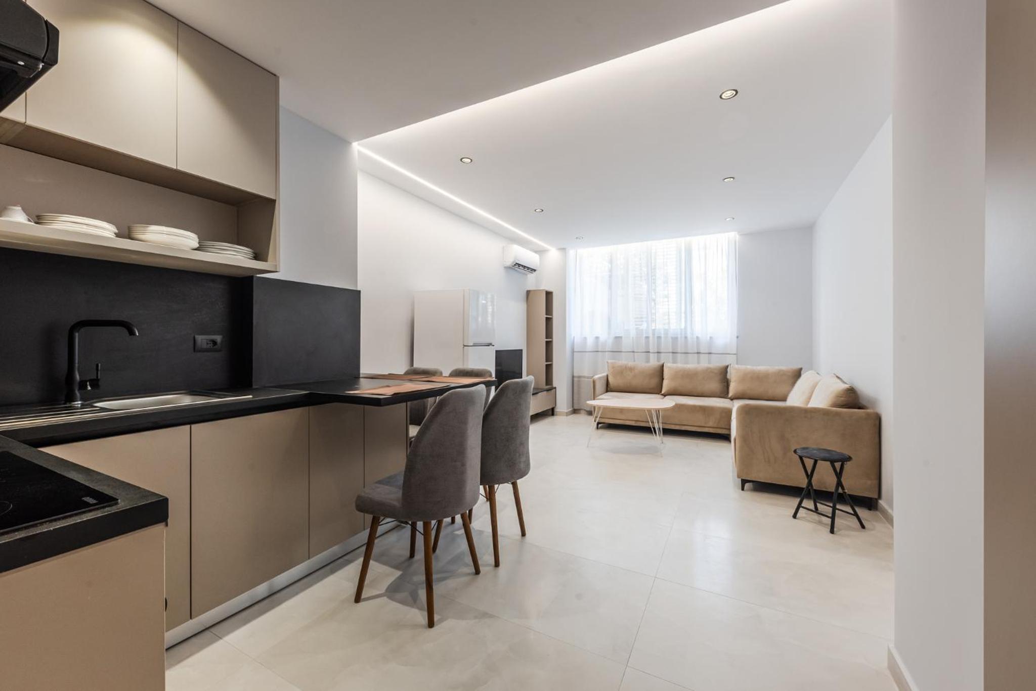 SR Apartments Golem