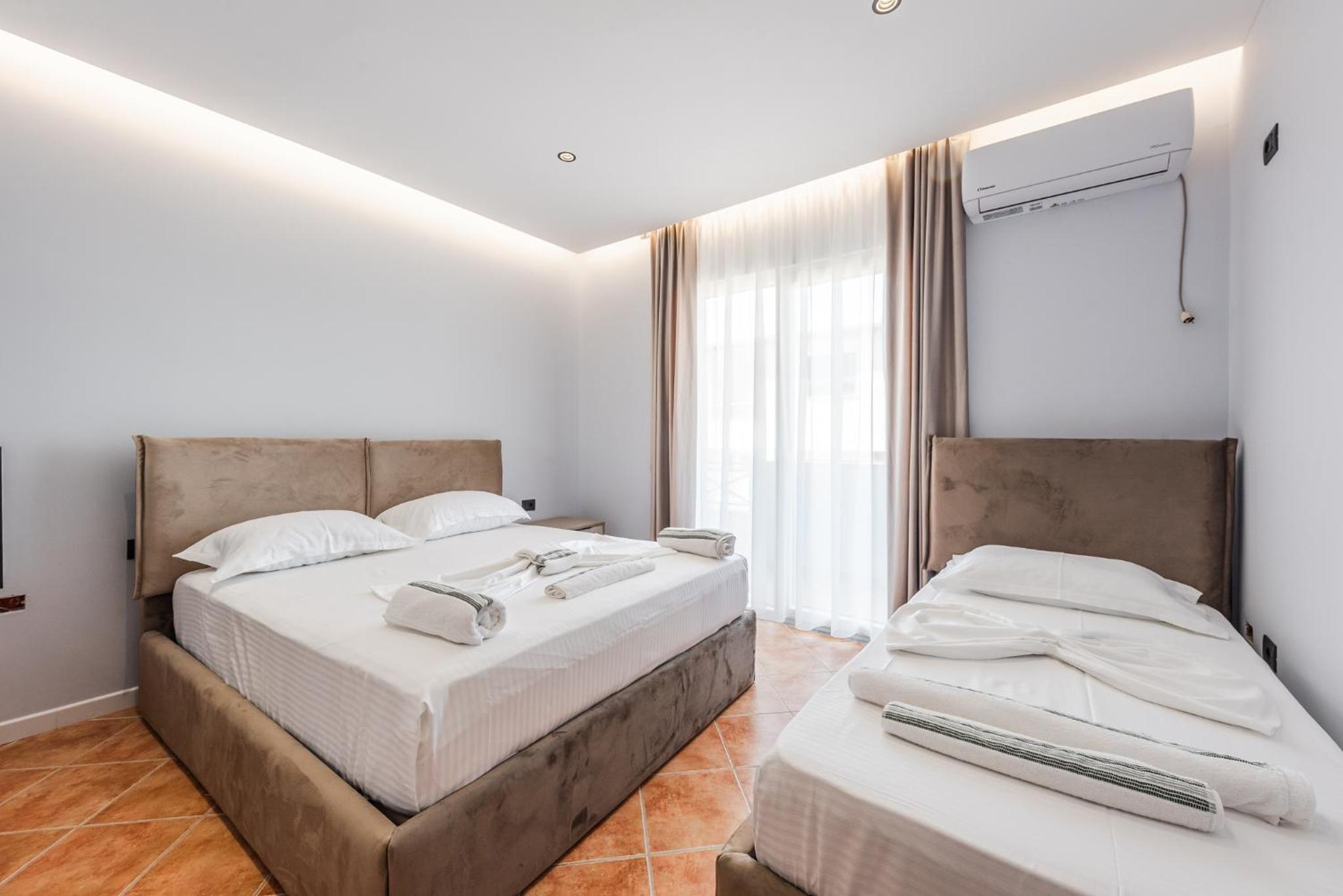 SR Apartments Golem