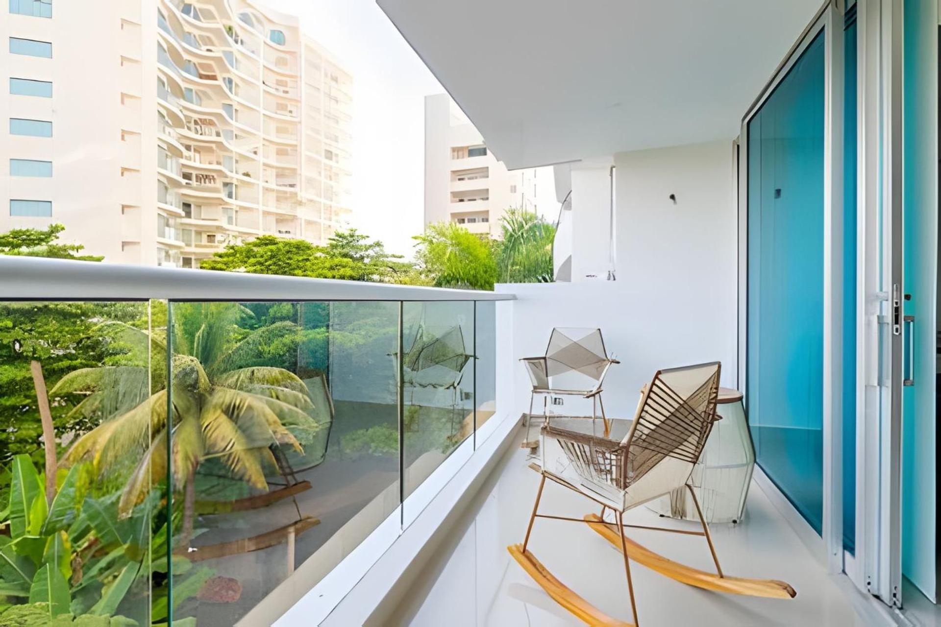 1 Bedroom Apartment Morros. Beach access view 4