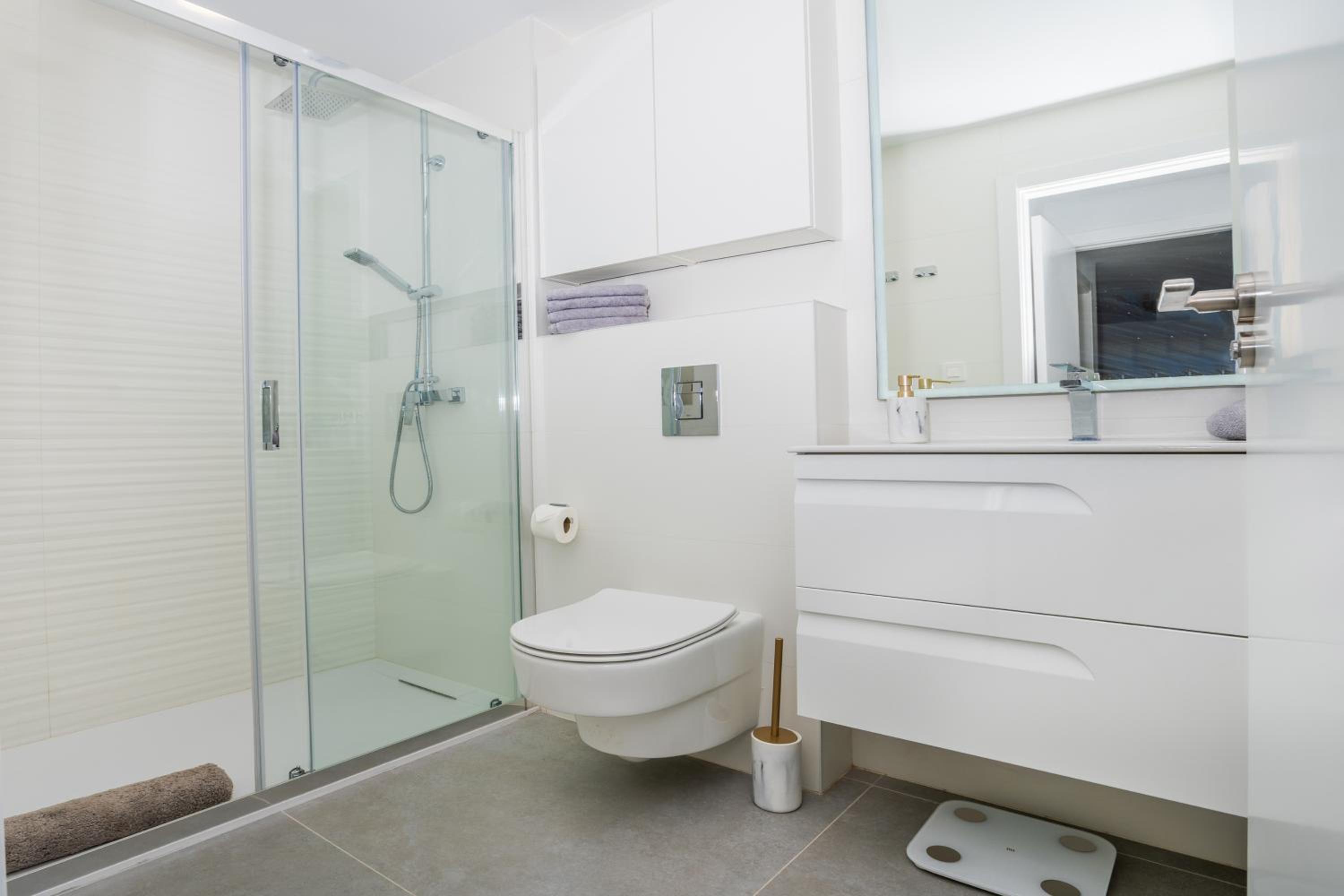 Prime Spanish Holidays - Rennes Arenal Playa Apartments