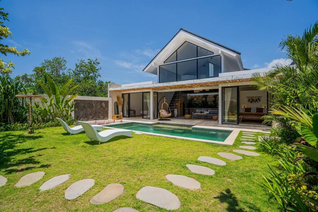 New! Villa Diana - 2 Bedroom Villa in Kerobokan view 2