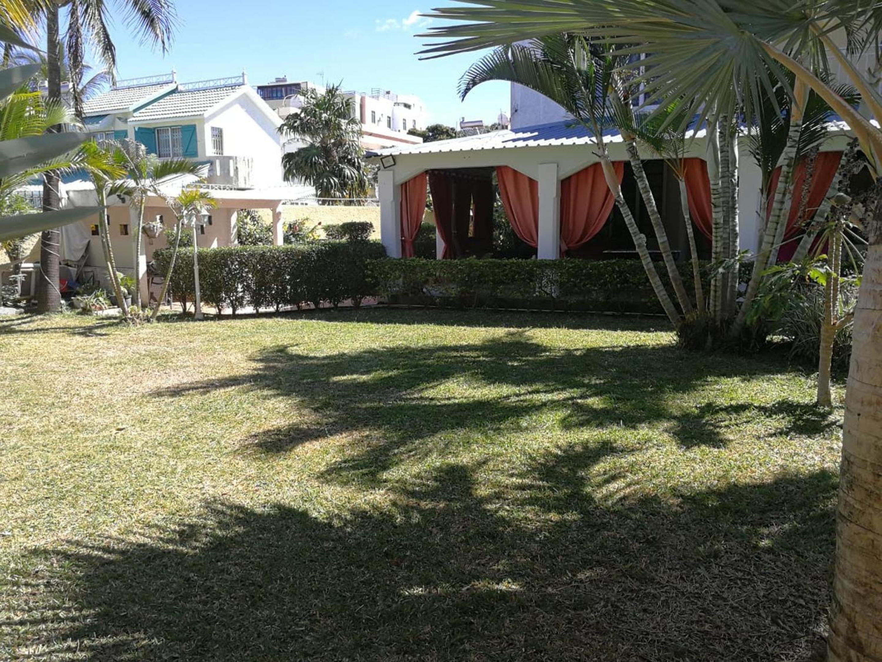 Charming studio in Flic en Flac with enclosed garden, 25m² view 5