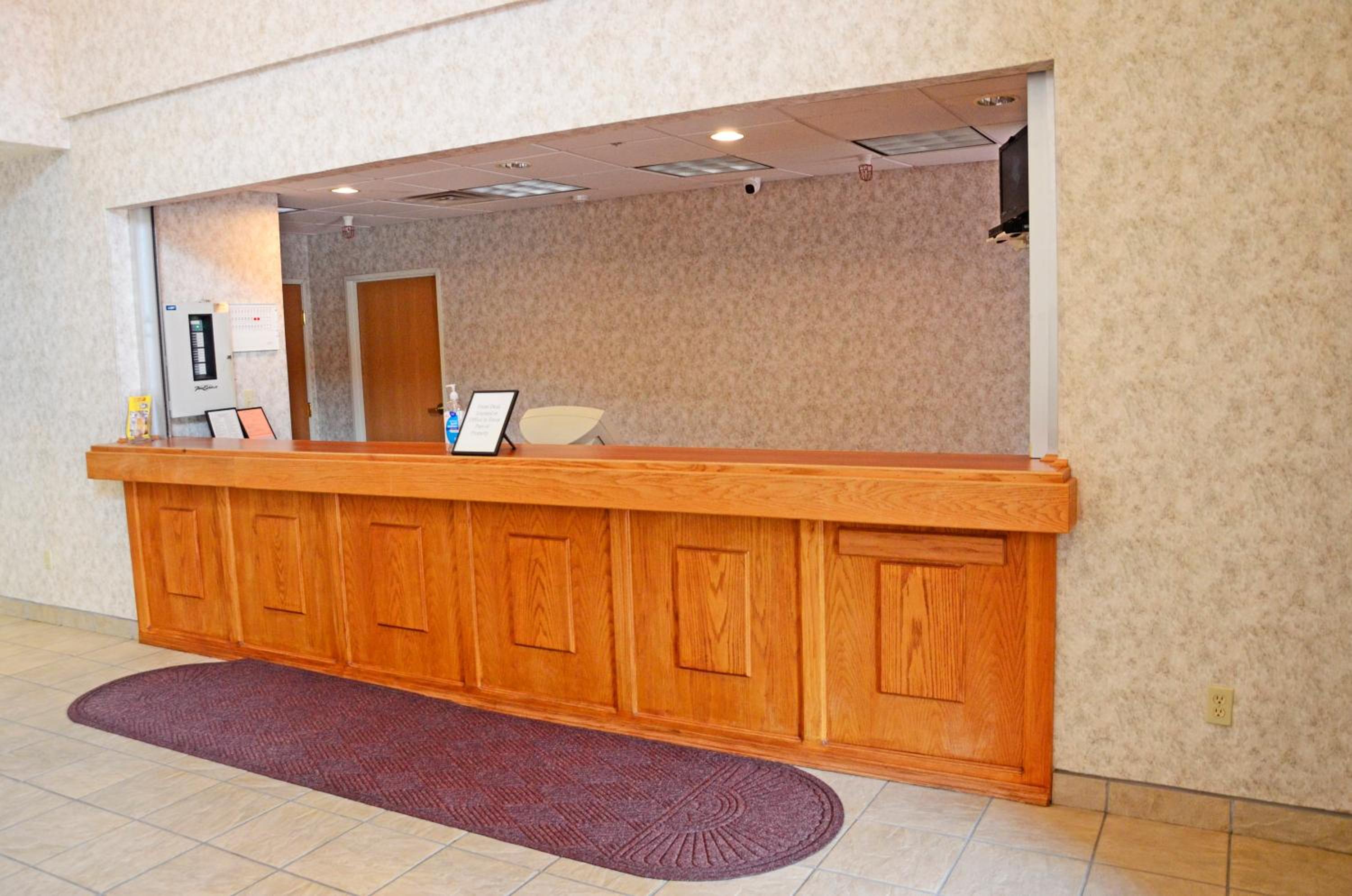 Budget Host Inn