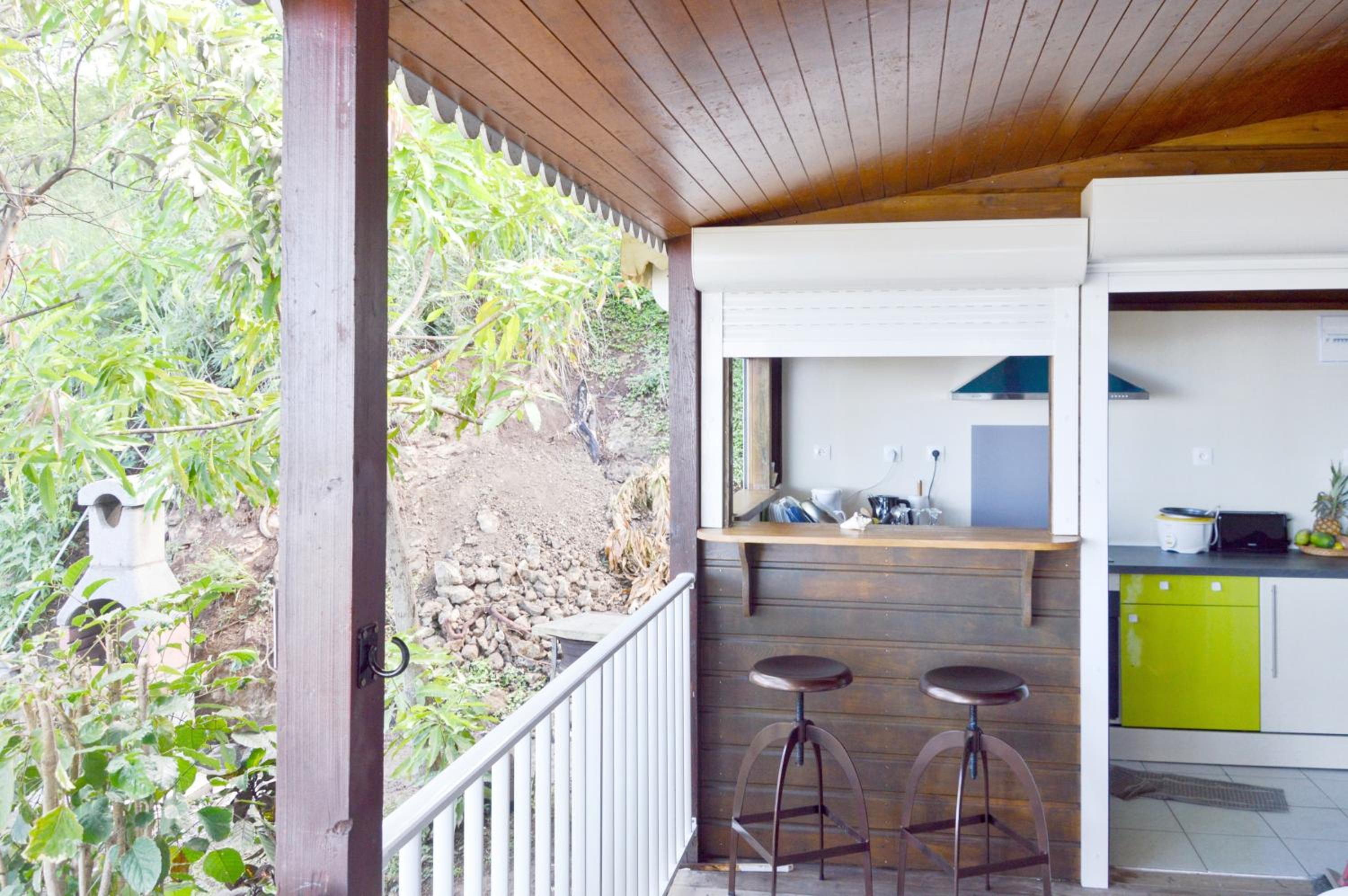 Bungalow confortable avec vue mer à Bouillante
