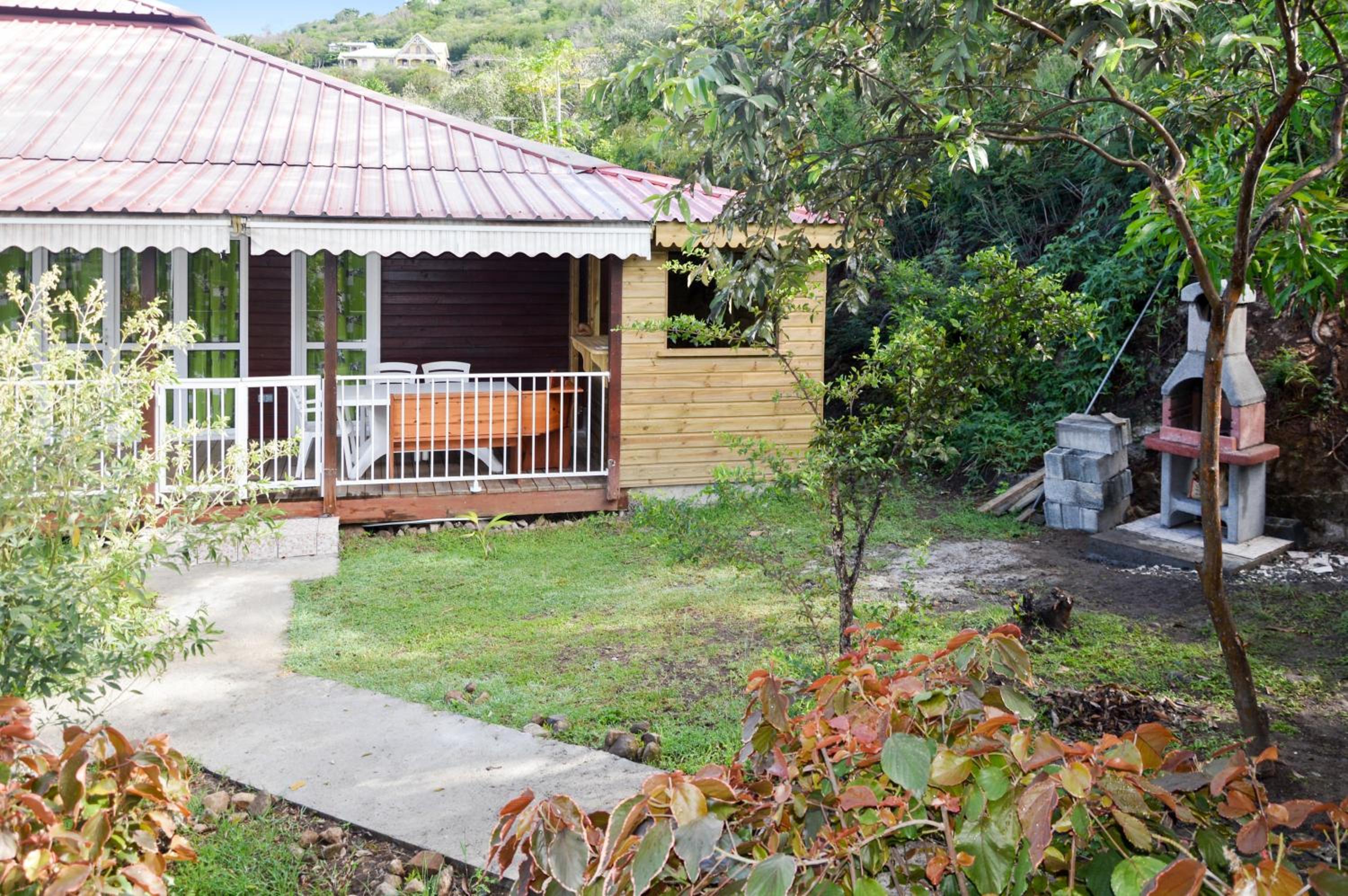 Bungalow confortable avec vue mer à Bouillante