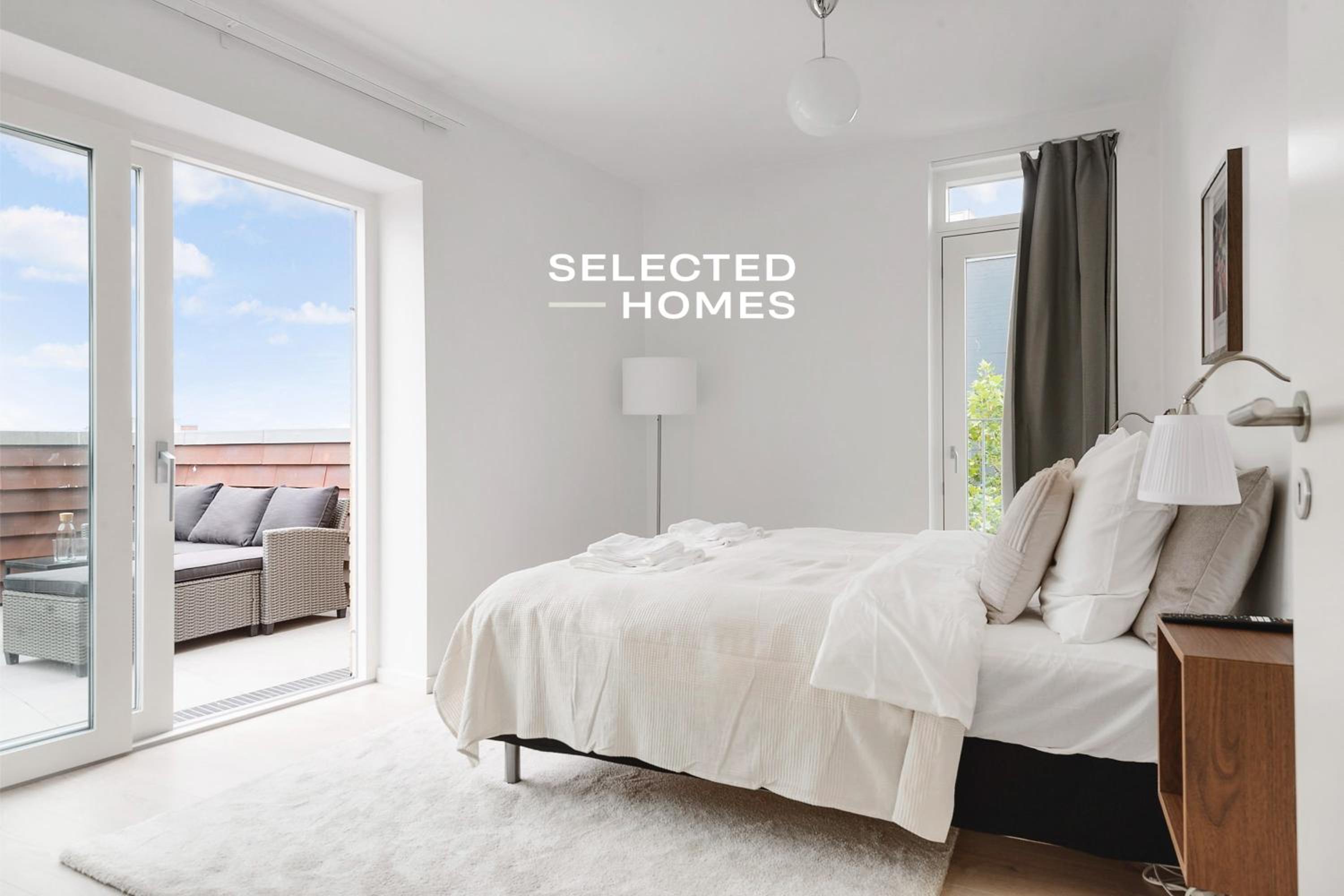 Grand Penthouse Suite With Private Rooftop Terrace