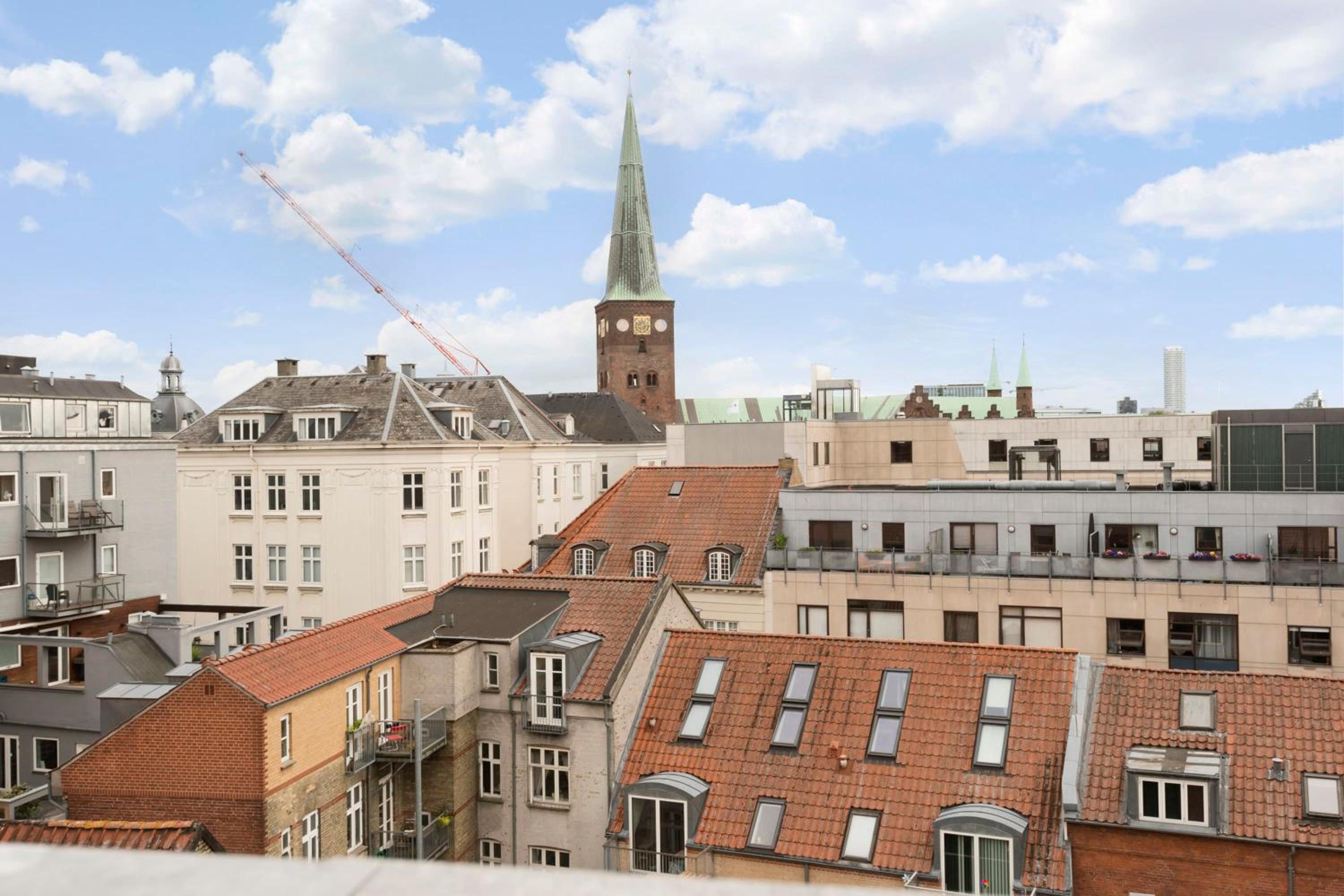 Grand Penthouse Suite With Private Rooftop Terrace