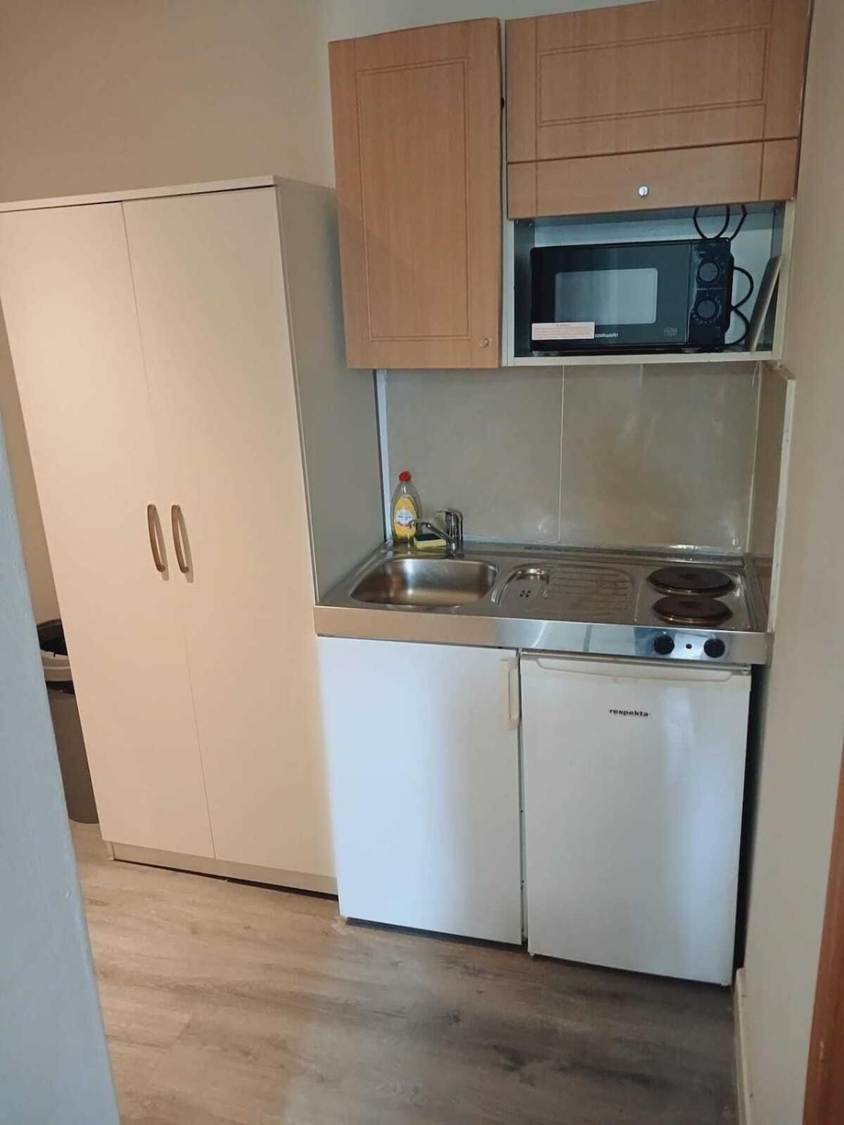 Stunning Studio For 2 Near Hyde-F303