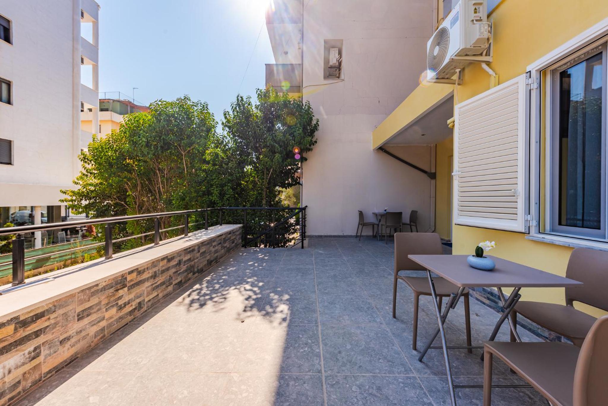 SR Apartments Golem