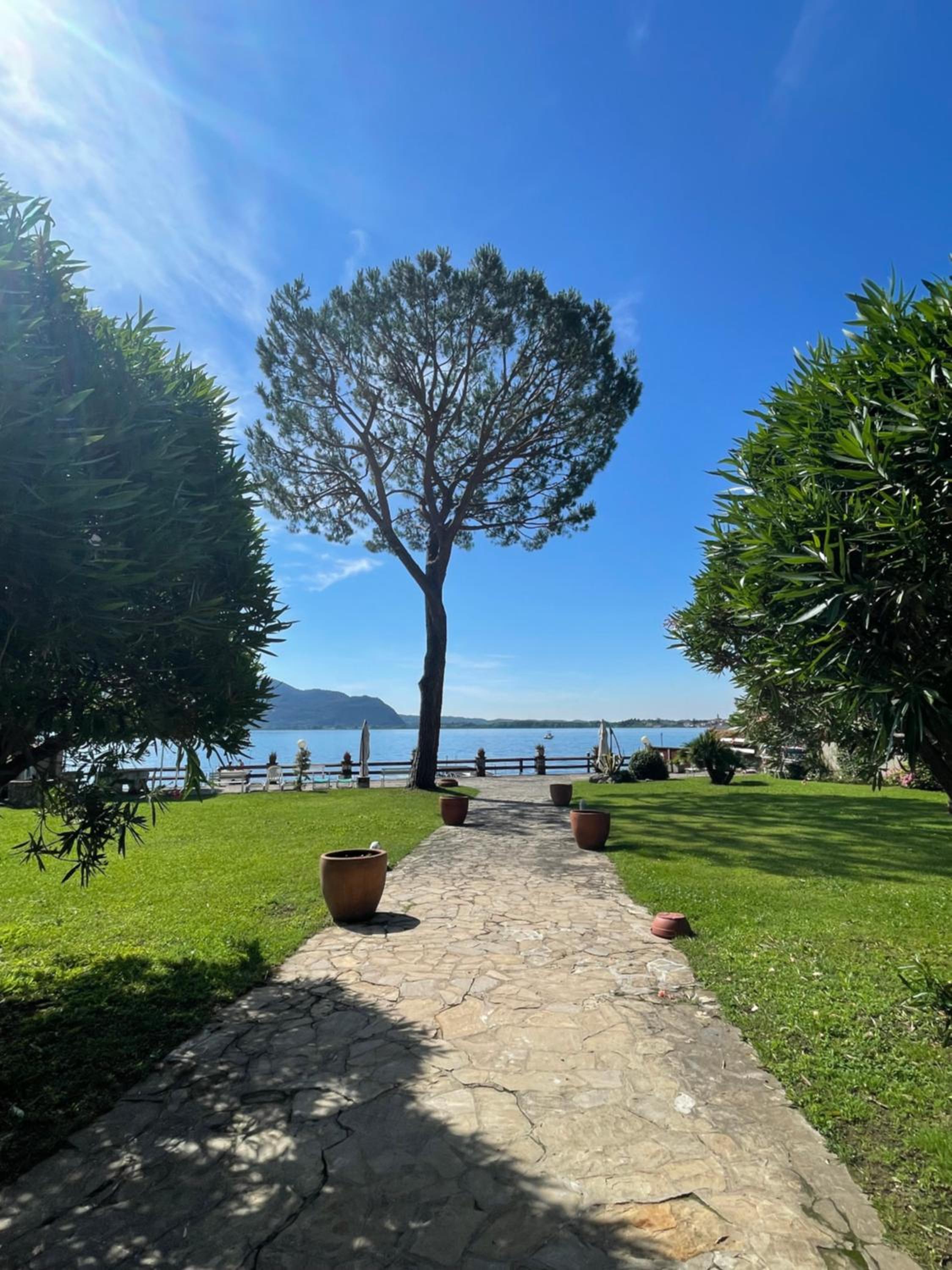 Riva al Lago en Predore — balance & terrace