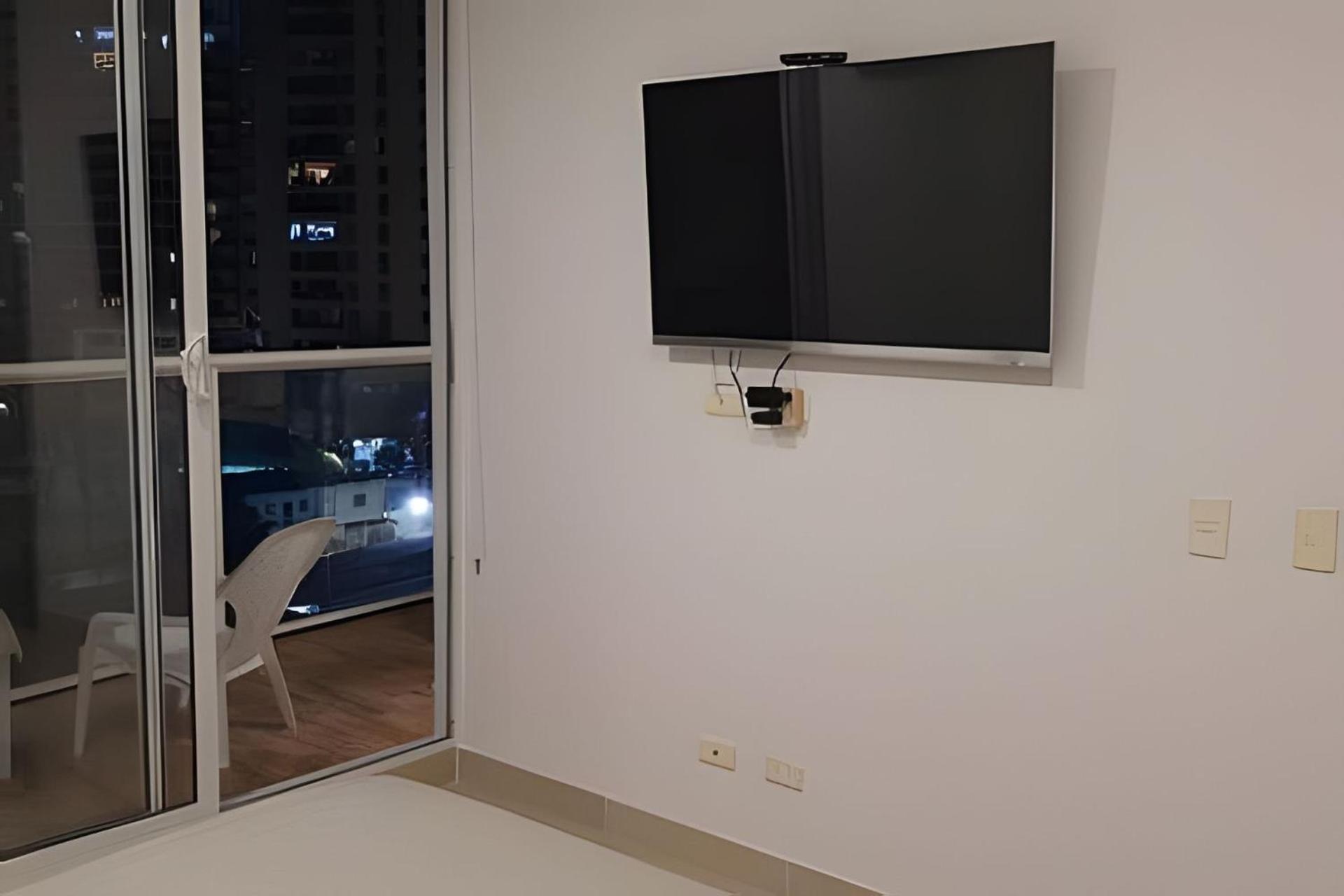 1 Bedroom Sea View. Pool and Spa view 2