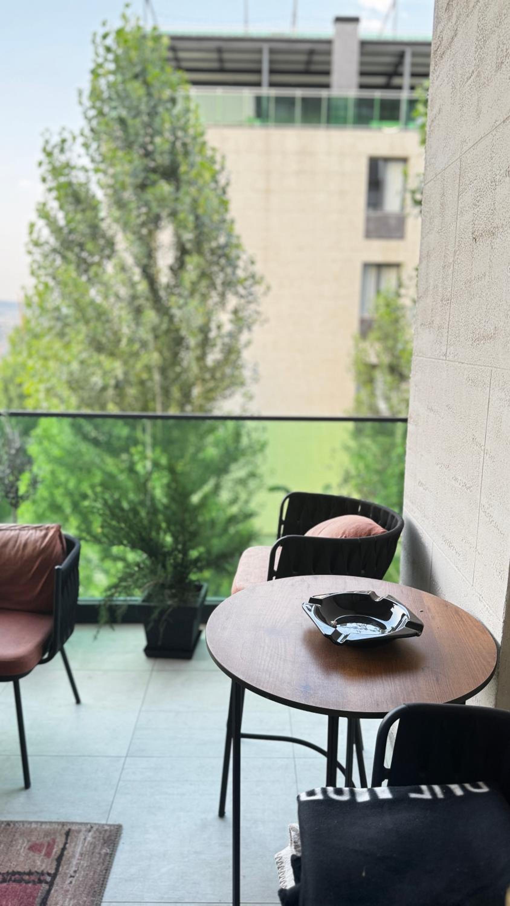 stars apartment krtsanisi