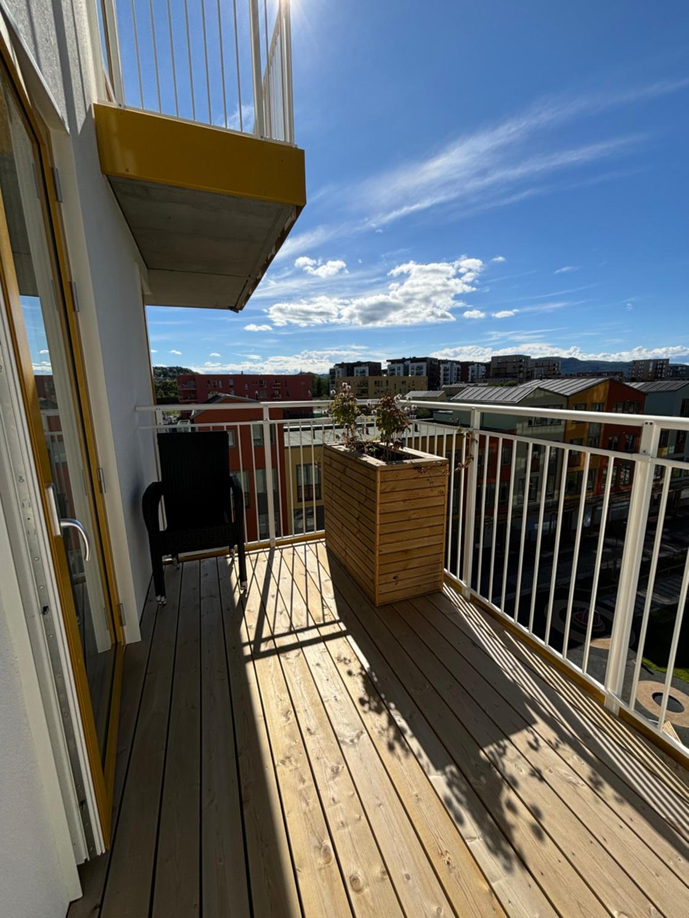 Lys og moderne 3-romsleilighet på Lilleby view 2
