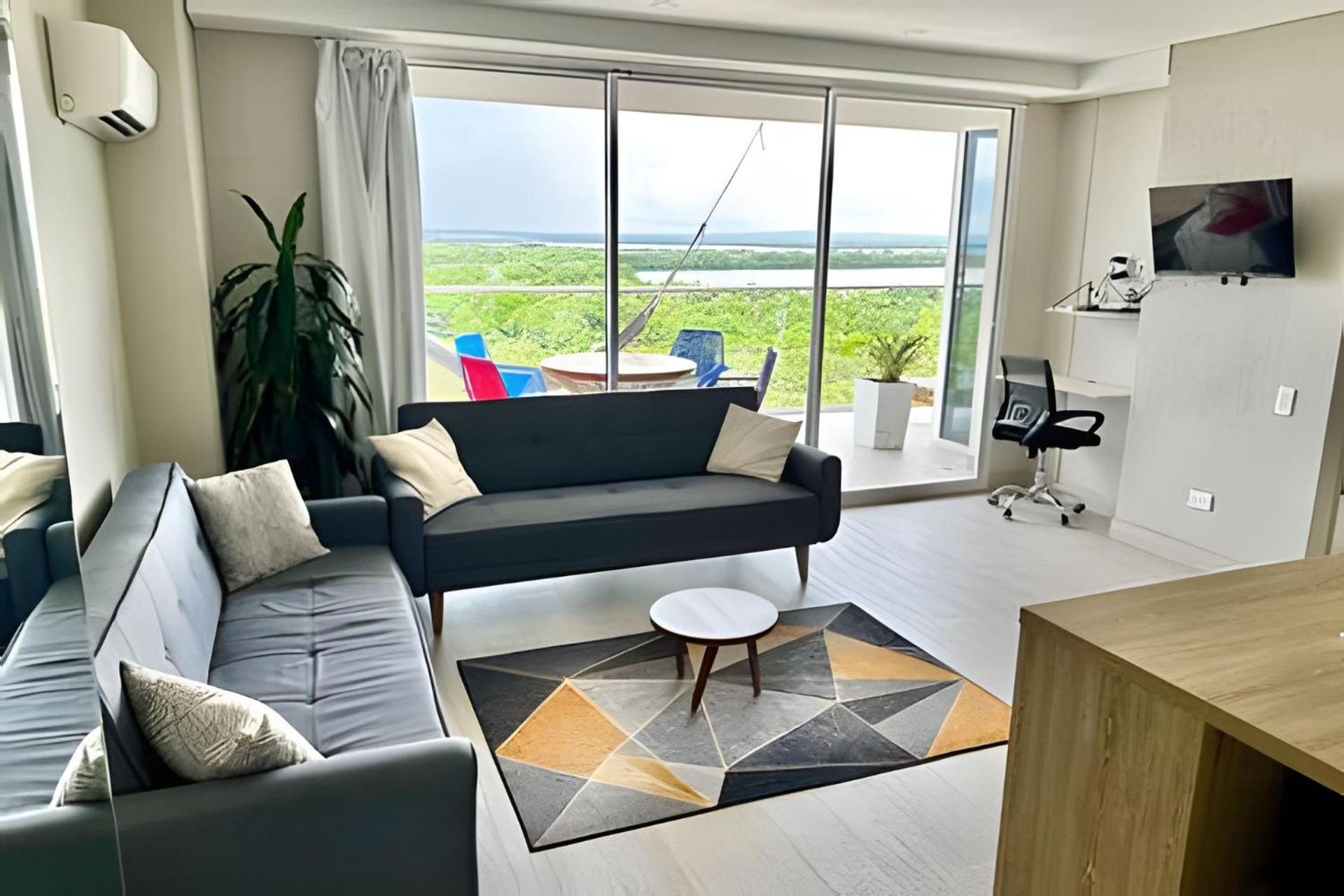 1 Bedroom by the Sea. Private Jacuzzi