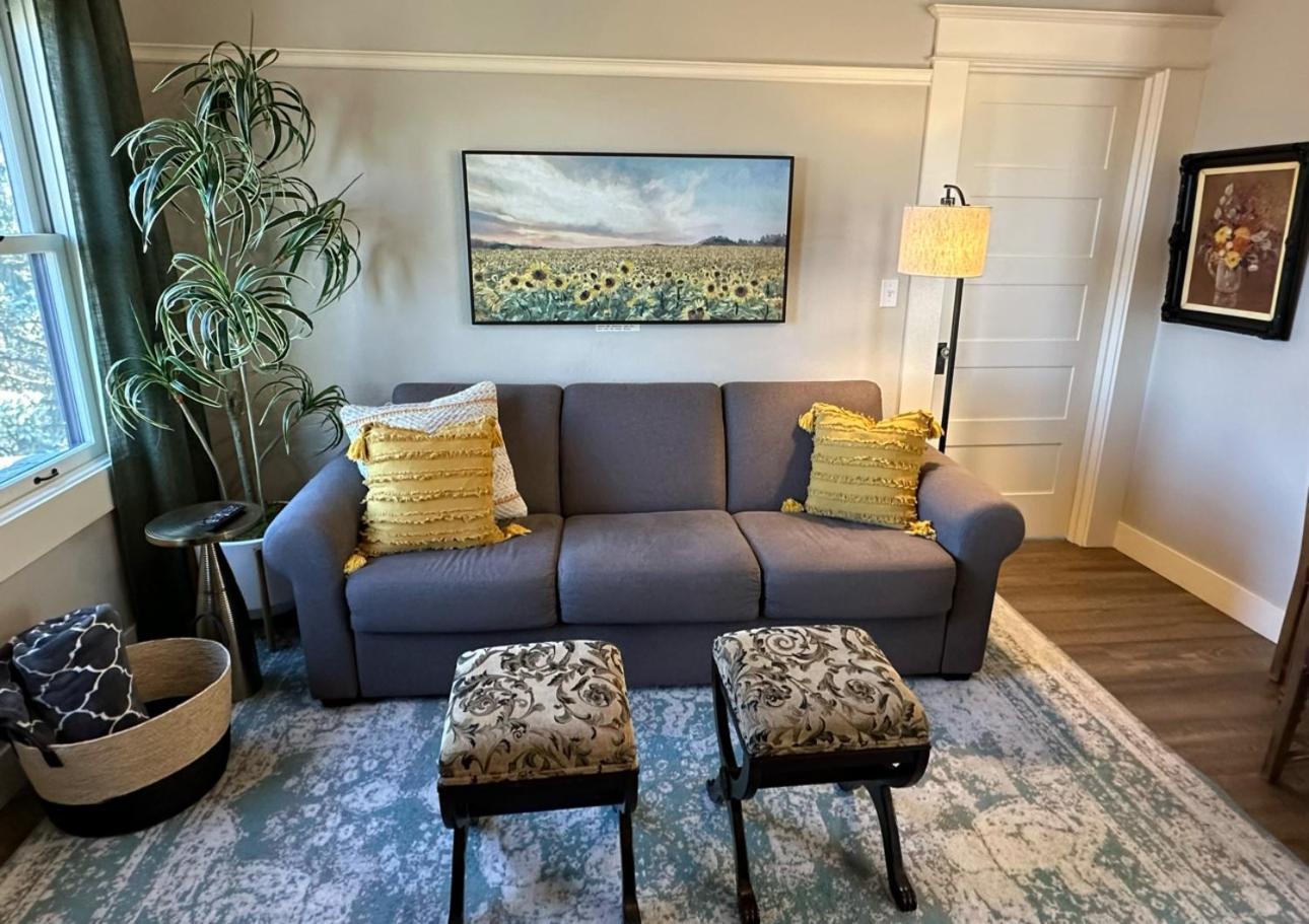 Ashland Vacations - Redtail Inn - 3 Suites Sleeps Up To 12 - Property Image 115